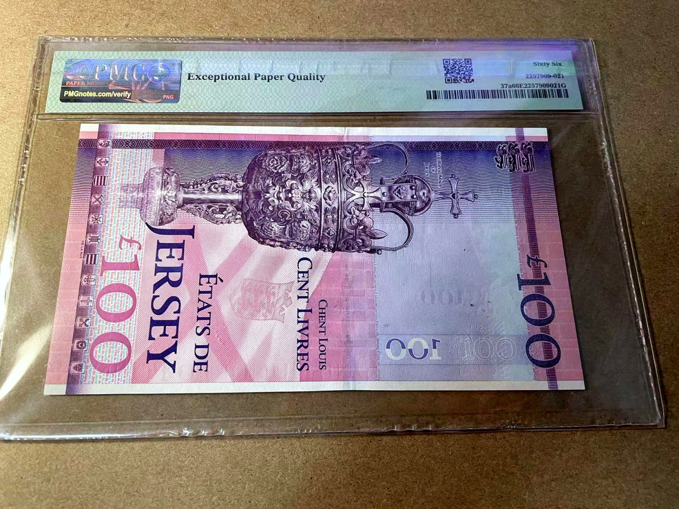 【Blue Auction】✨世界纸币精拍第438期【精】 【111豹子号无47】泽西 2012年100镑 PMG66EPQ 女王登基60周年纪念钞 