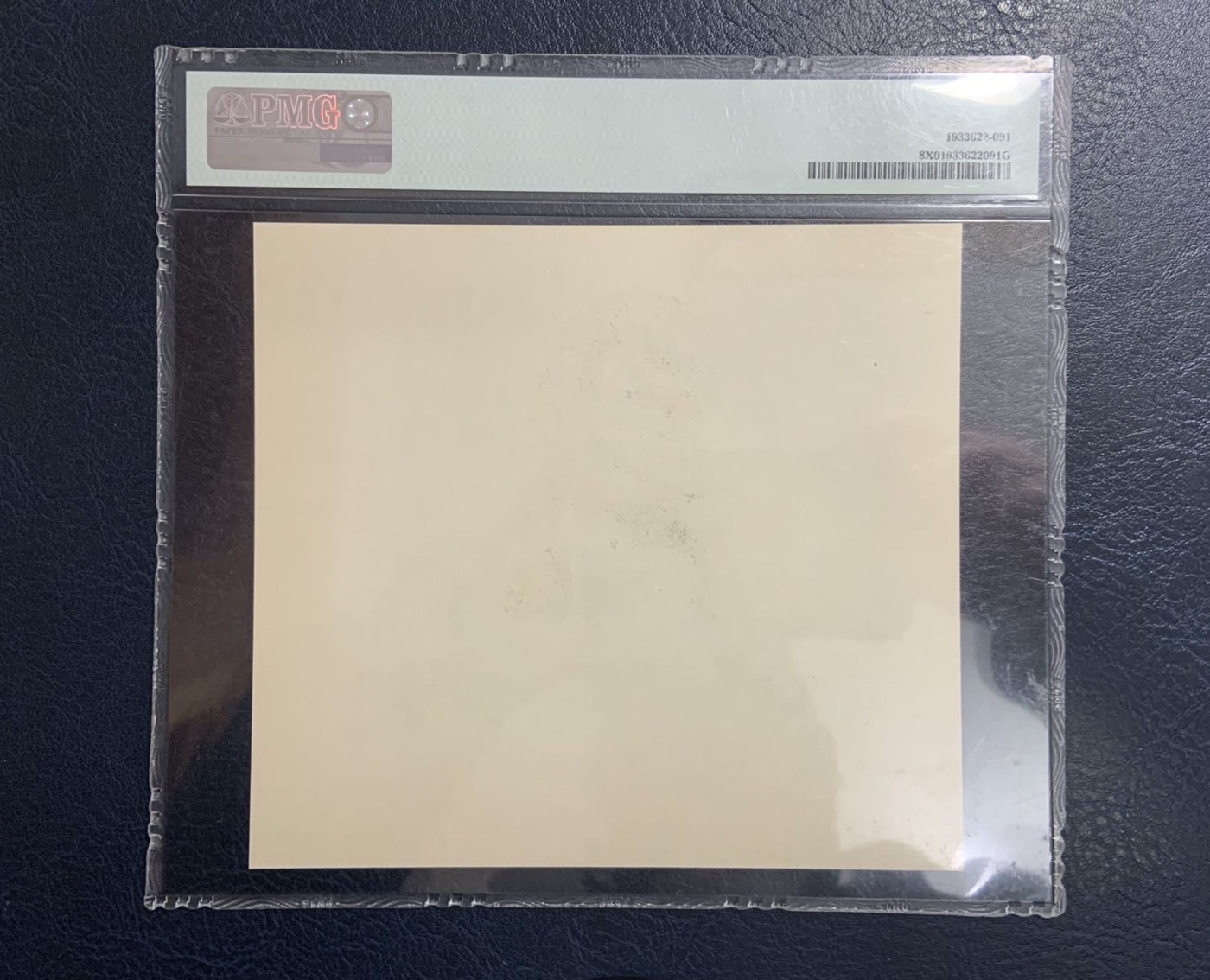 收藏联盟Quantum Auction 第327期拍卖  吴锦棠雕刻画春耕图和石狮子雕刻画两幅 PMG封装