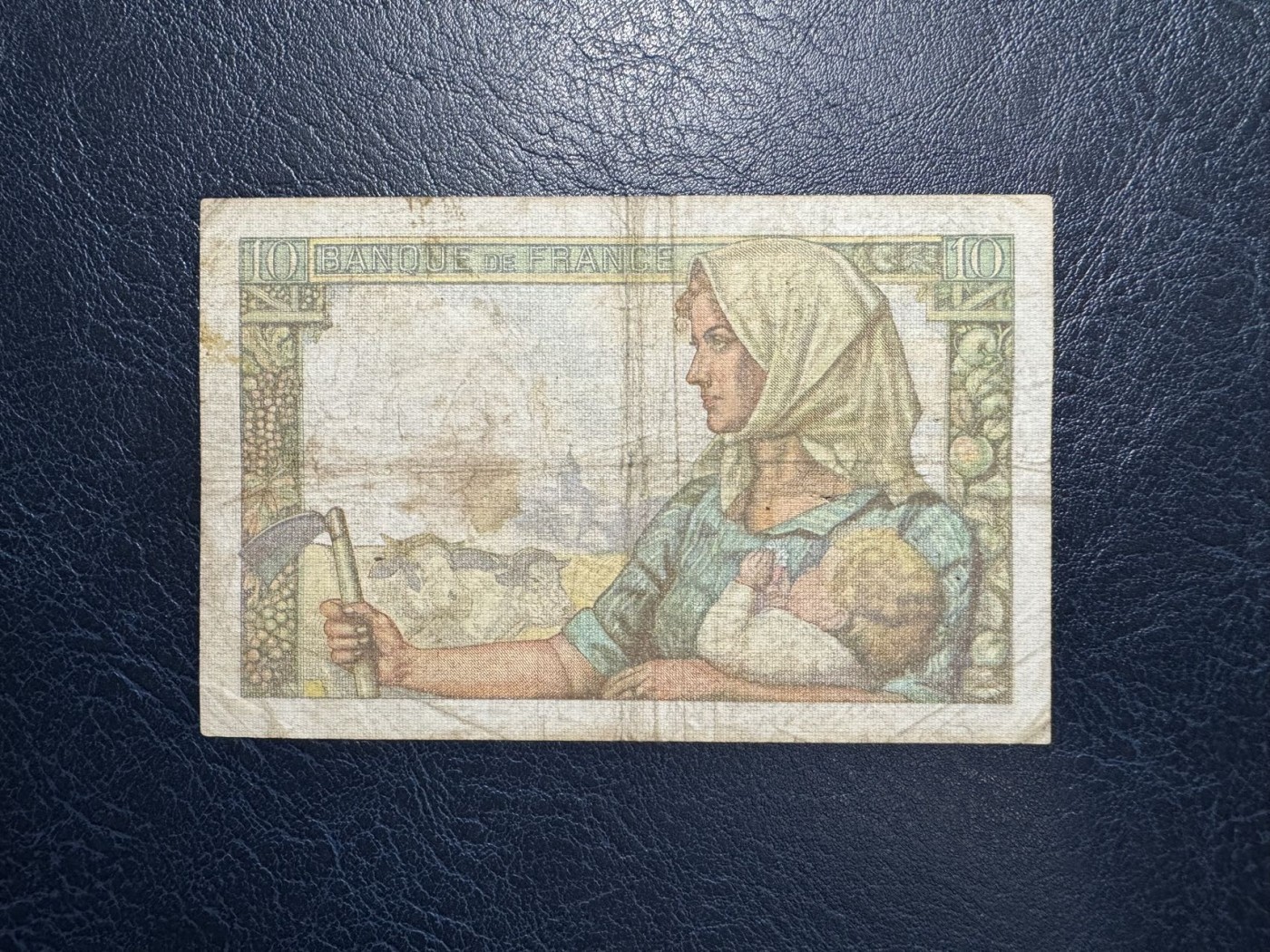 收藏联盟Quantum Auction 第327期拍卖  法国1942年10法郎 品相如图 有针孔