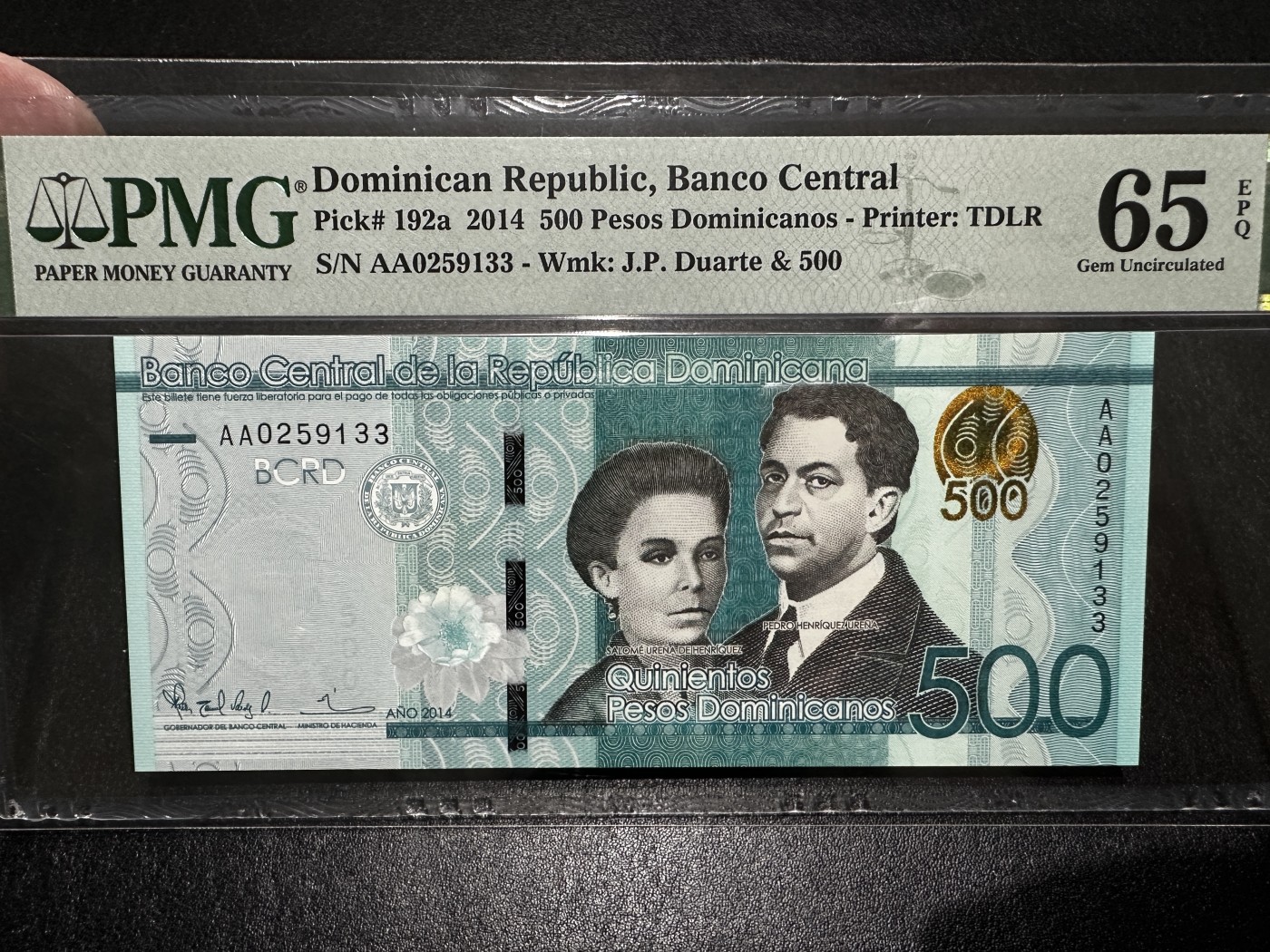 《外钞收藏家》第三百四十三期（评级场） 2014年多米尼加500比索 AA冠 无47 PMG65