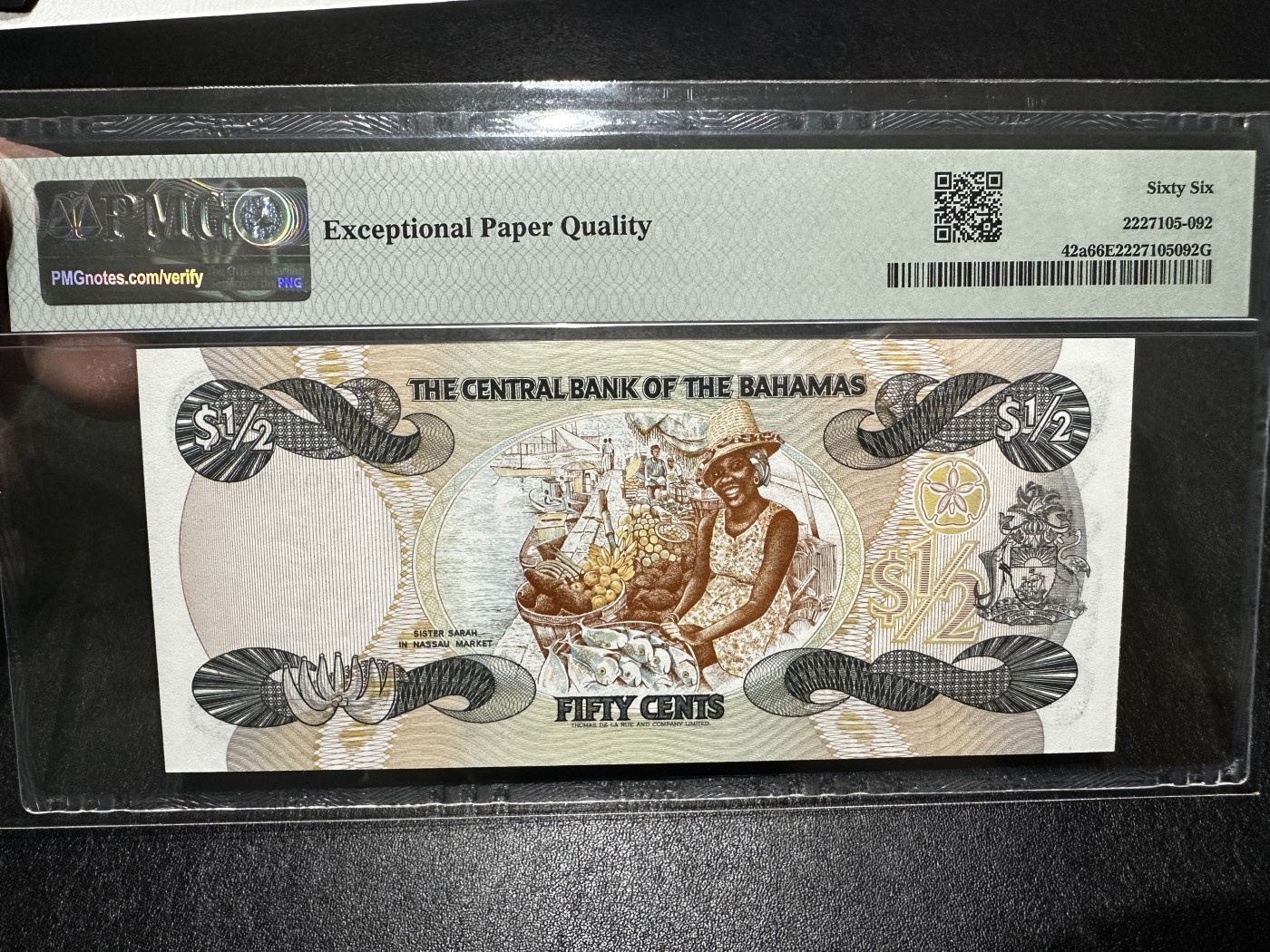 《外钞收藏家》第三百四十三期（评级场） 1974年巴哈马1/2第纳尔 PMG66