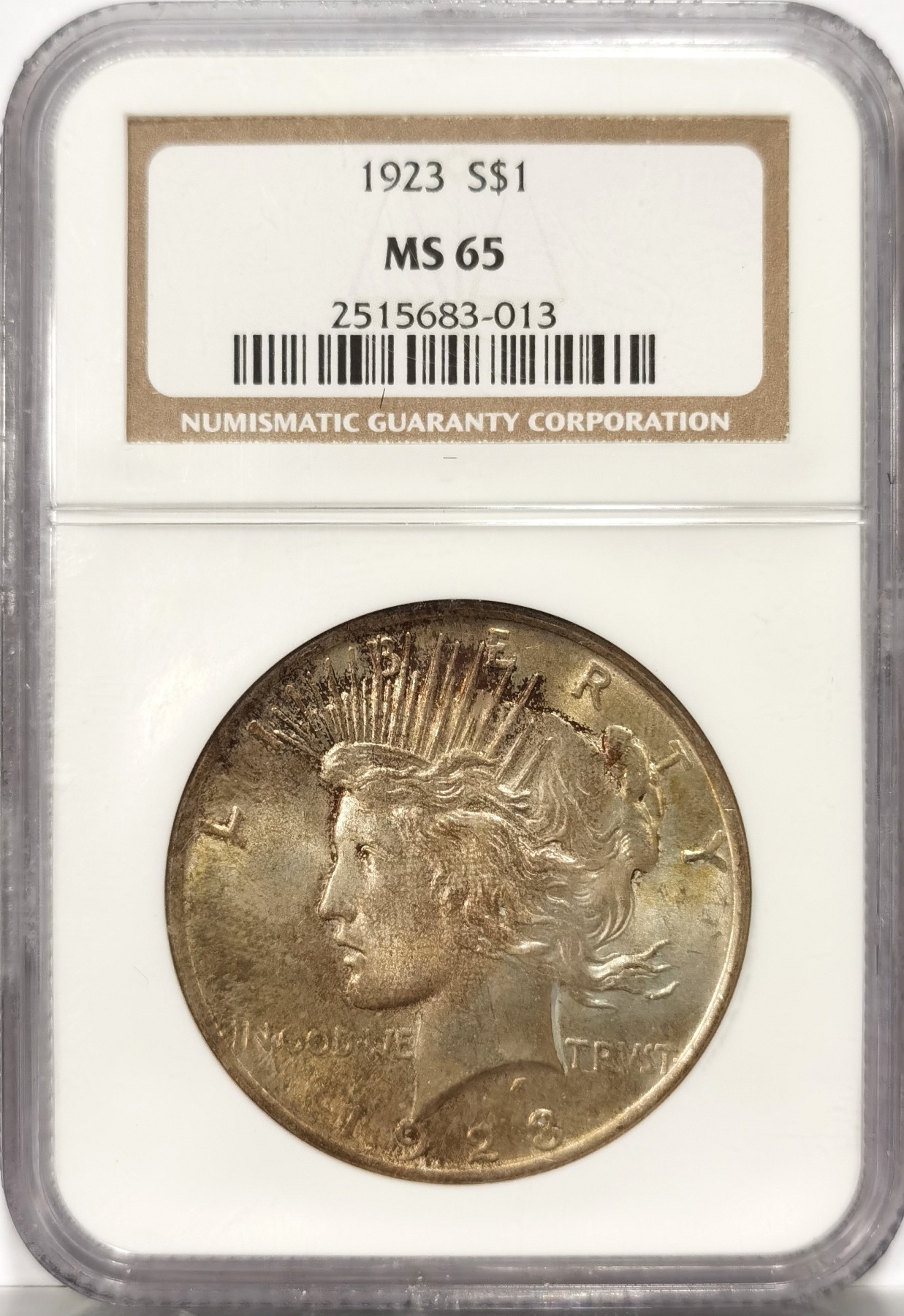 博洋堂世界钱币拍卖第066期（全场包邮） 1923-P 和平银元 五彩币 NGC-MS65，高分精品，原汁原味淡彩老包浆，币面清爽干净又漂亮，打制精美。N盒经典老白盒严评无官网图，状态一流