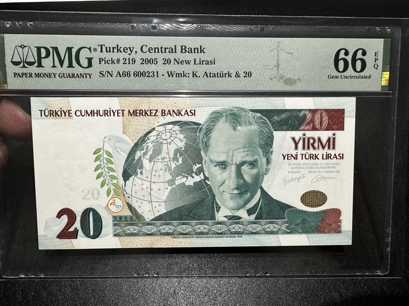 《外钞收藏家》第三百四十三期（评级场） 2005年土耳其20 无47 PMG66