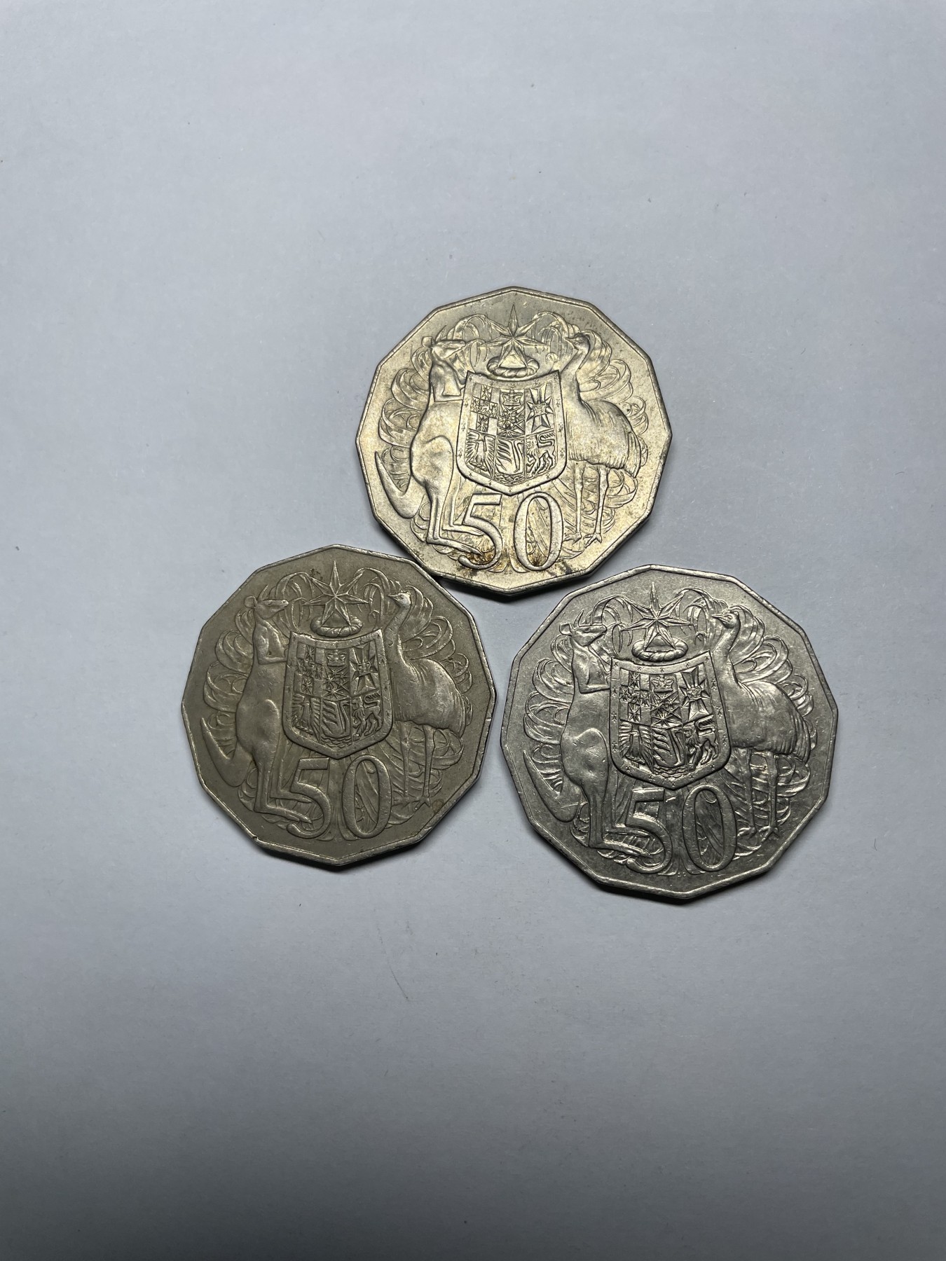 集古藏今回流外币2024年第一场 澳大利亚50分三枚