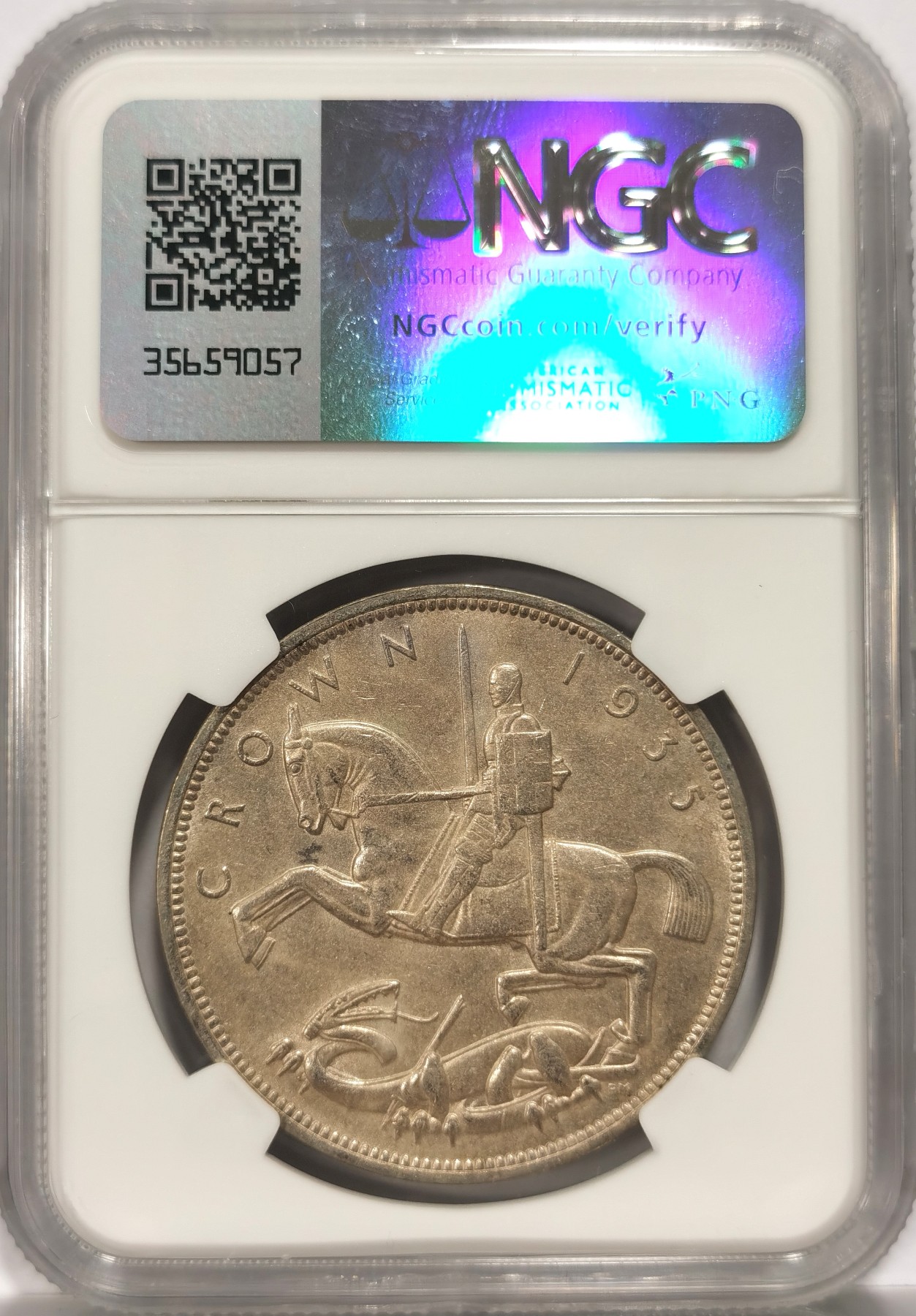 博洋堂世界钱币拍卖第066期（全场包邮） NGC MS62 1935年英国乔治五世木马剑克朗大银币，原汁原味老包浆，光度十足，状态极佳。
