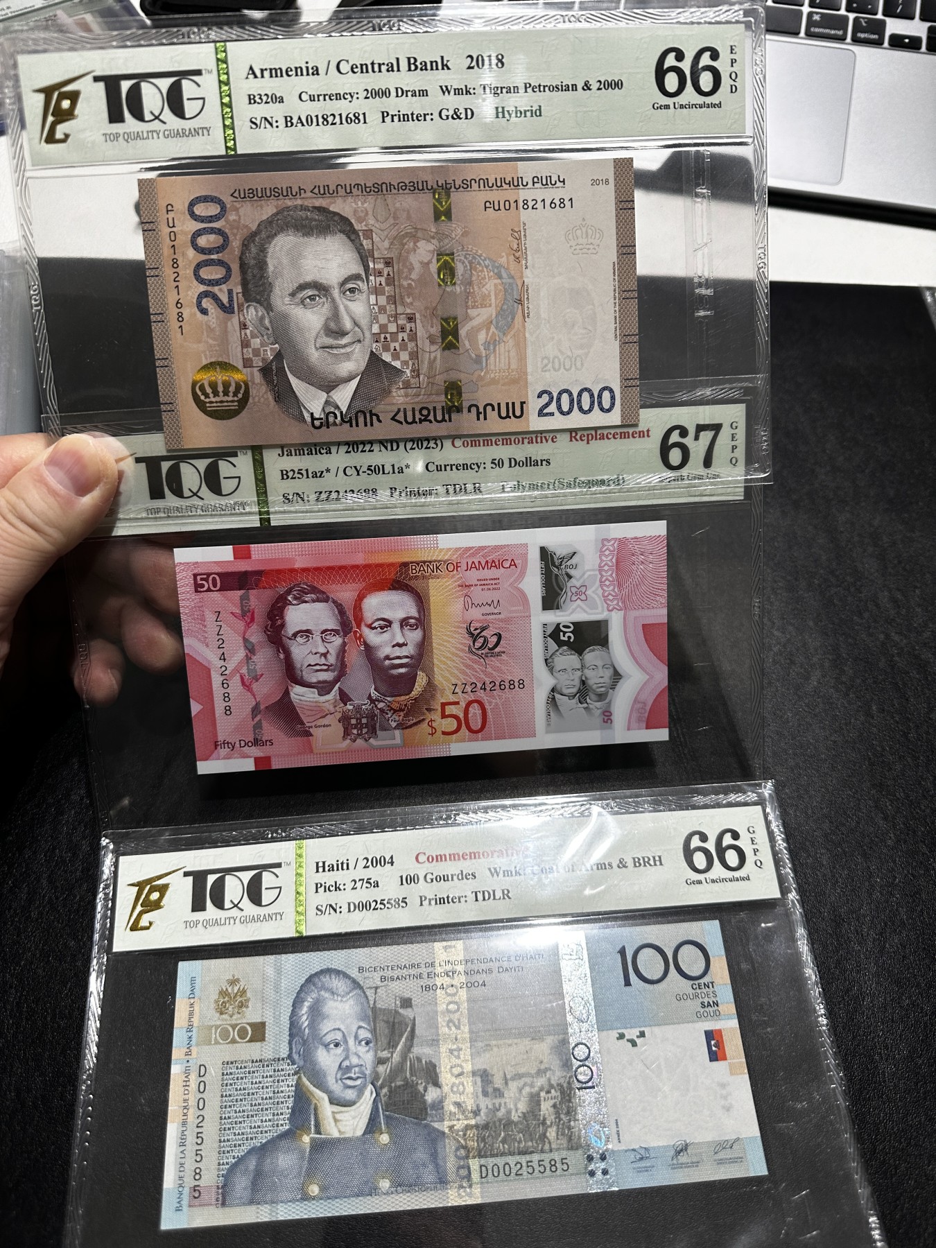 《外钞收藏家》第三百四十三期（评级场） 亚美尼亚、牙买加、海地 3张一起 TQG评级