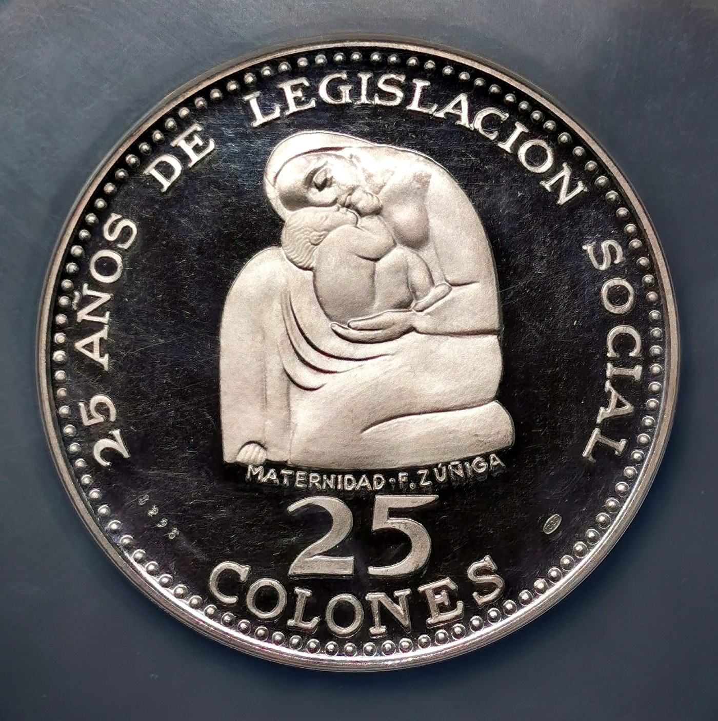 凡希社世界钱币微拍第二百六十一期（龙年开运场） 1970哥斯达黎加母与子20Col大银精铸NGC-PF65UC 大热品种！