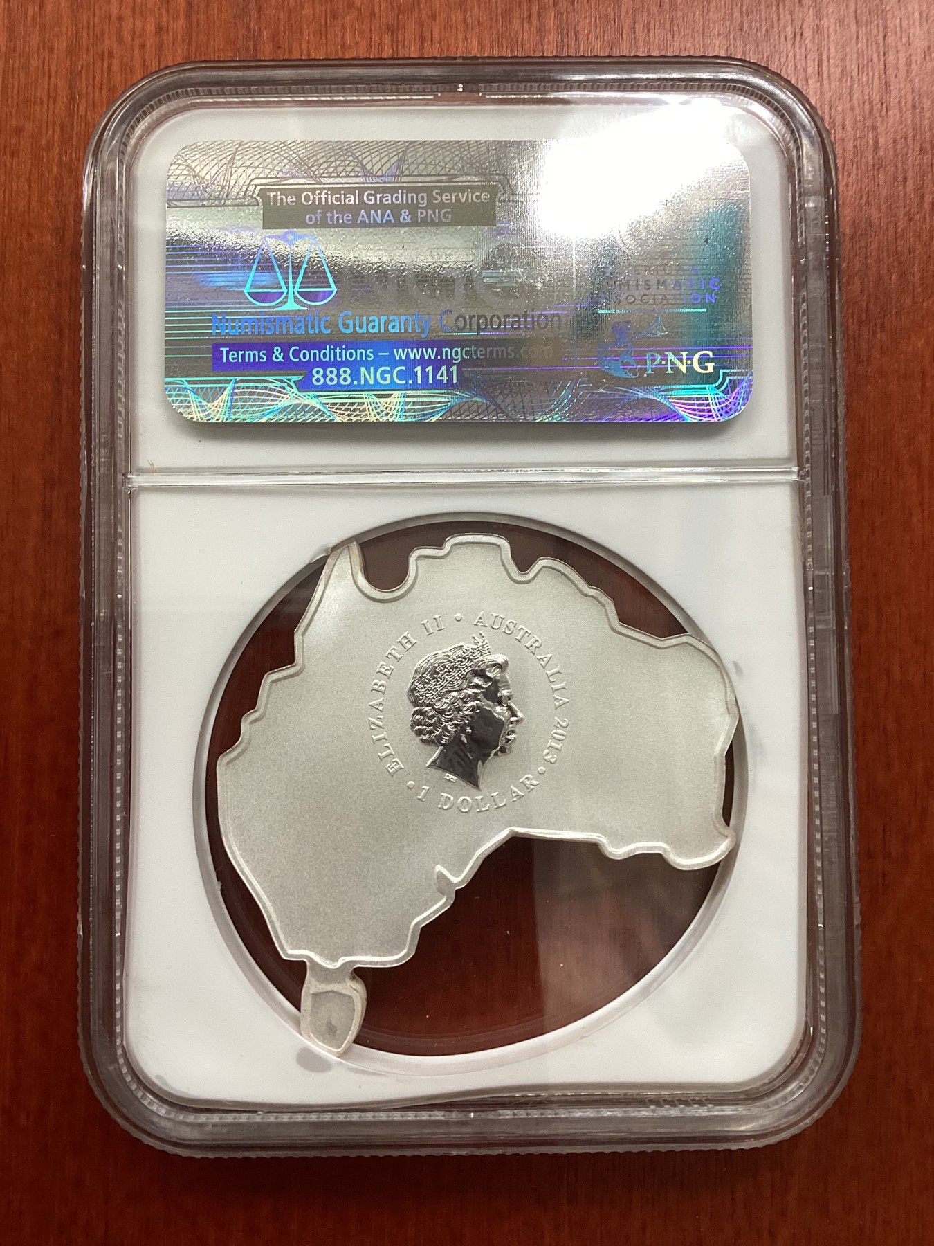 长老汇龙年精选第二场 2013P 澳大利亚地图系列鸭嘴兽彩色异形1澳元银币，NGC MS70分，发行量6000枚