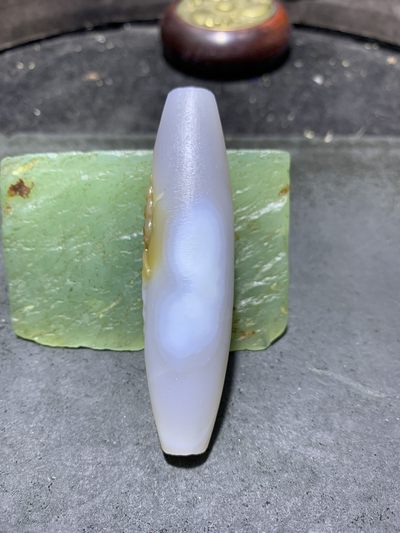 精美亚光高玉化巴西玛瑙手工俏色巧雕金鱼吊坠（把件）一个 精美亚光高玉化巴西玛瑙手工俏色巧雕金鱼吊坠（把件）一个