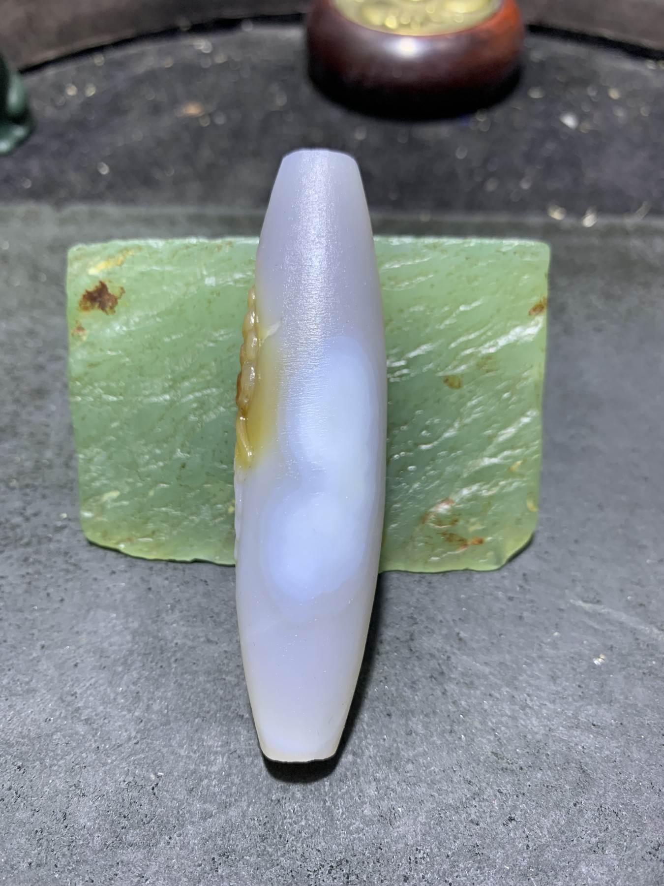 精美亚光高玉化巴西玛瑙手工俏色巧雕金鱼吊坠（把件）一个