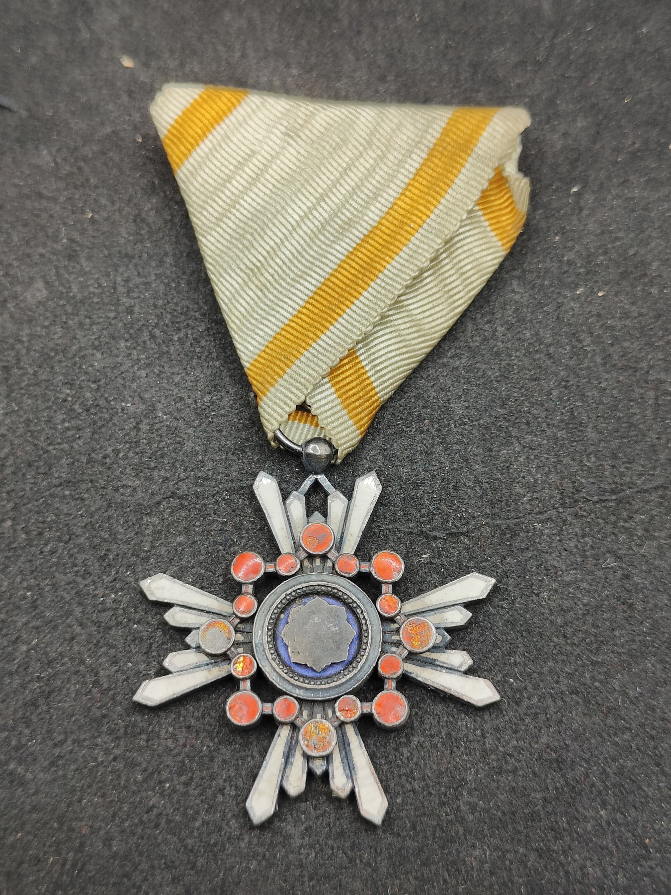 全场0元起拍 第136期 咸鱼国勋章拍卖专场 3月6日（周三）下午6：00开始 日本明治时期 六等瑞宝章银制