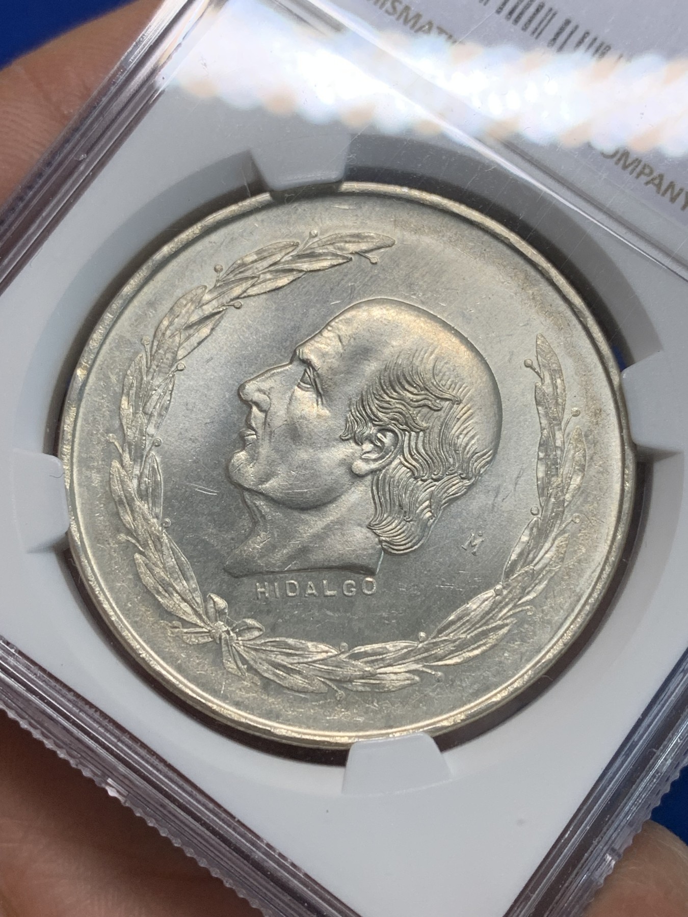 《竞宝斋》第243场-周日，周一 新年开场 (全场包邮) NGC MS64 墨西哥1953年国父伊达尔戈5比索大银 币面银霜，顶级高分品，值得收藏