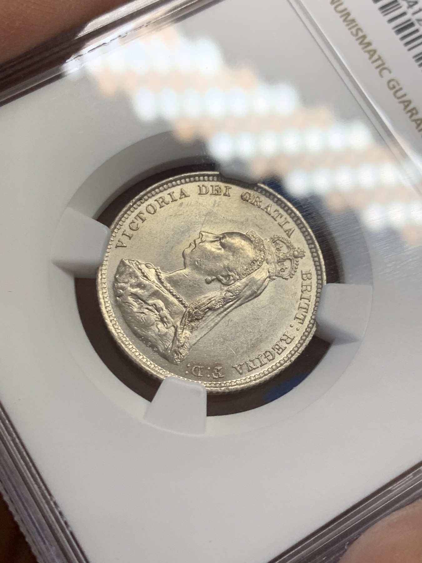 《竞宝斋》第243场-周日，周一 新年开场 (全场包邮) NGC MS61 英国1887年维多利亚高冠1先令银币 白霜光 细节漂亮 干净清爽