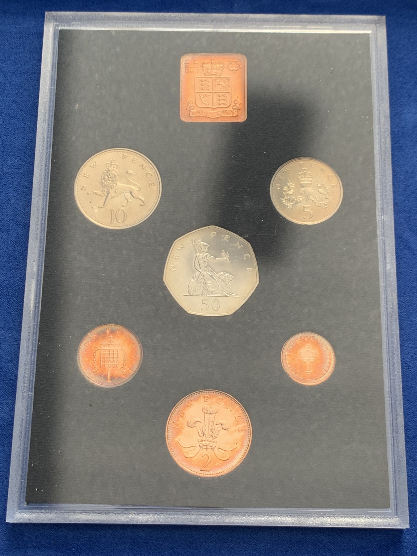 《竞宝斋》第243场-周日，周一 新年开场 (全场包邮) 两套一组 1970年+1971年英国精制套币 十二进制关门/十进制开门套 见证英系钱币的历史变革