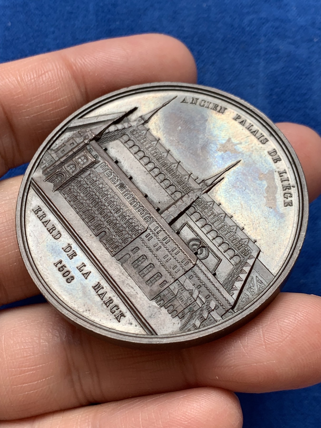 《竞宝斋》第243场-周日，周一 新年开场 (全场包邮) 比利时1849纪念列日王子巧克力色铜章 50.2mm 60.4g