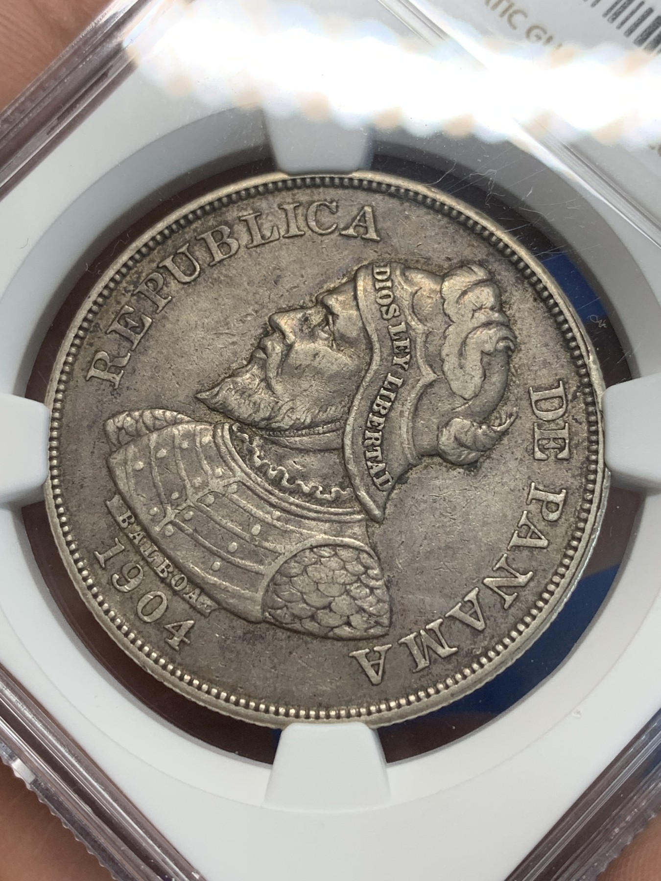 《竞宝斋》第243场-周日，周一 新年开场 (全场包邮) NGC XF45 巴拿马1904年50分大银币 巴拿马最早的主币 原味老包浆  上海严评了，还带点底光，细节足够au的