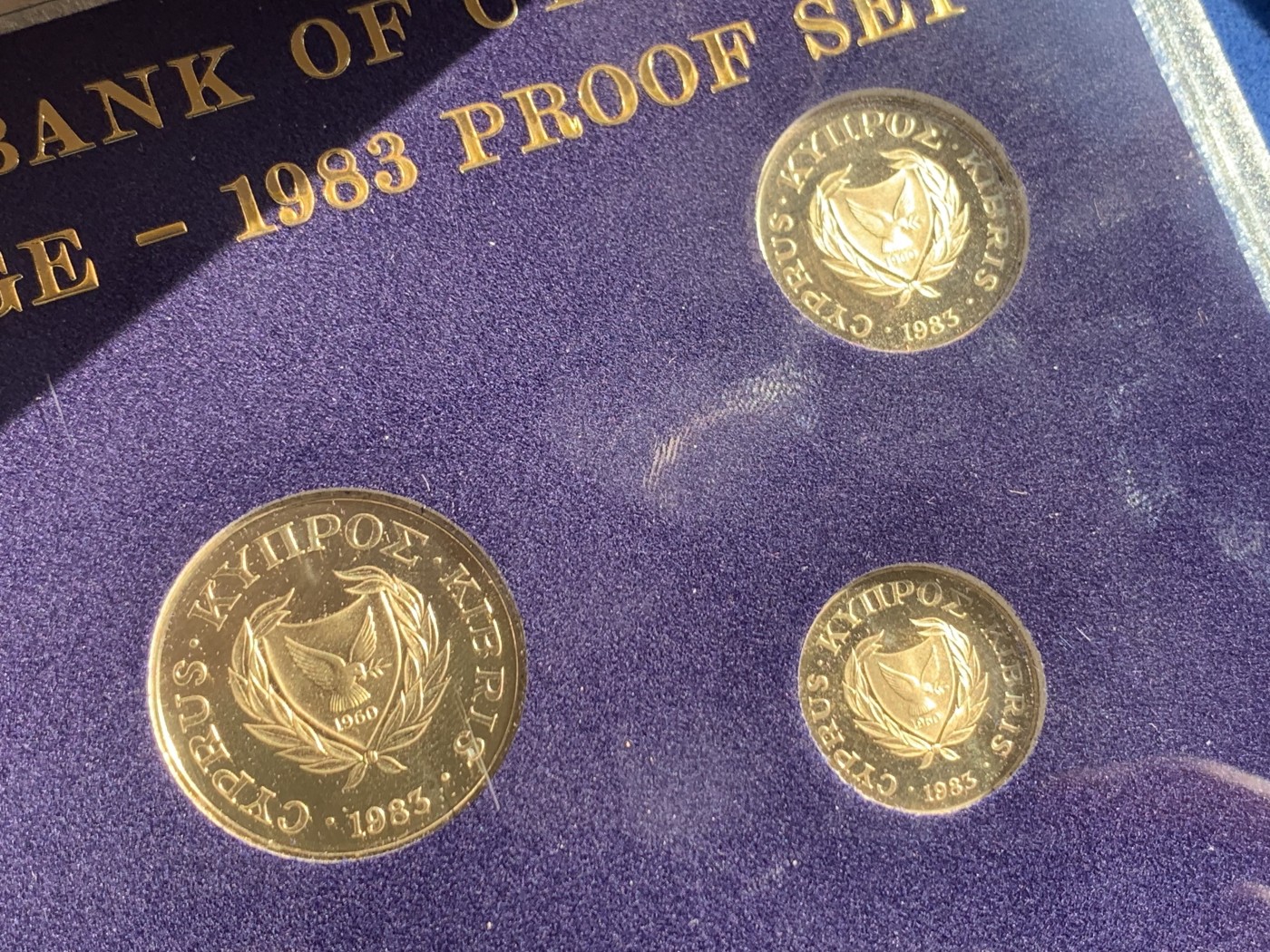 《竞宝斋》第243场-周日，周一 新年开场 (全场包邮) 塞浦路斯1983精制6枚套，英国皇家造币厂出品，原包装，好状态