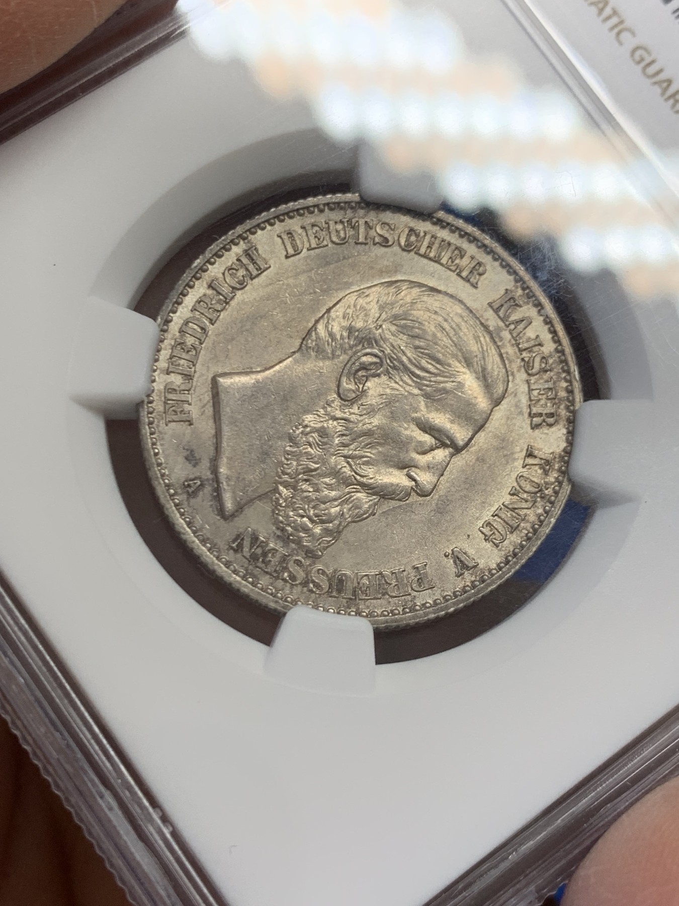 《竞宝斋》第243场-周日，周一 新年开场 (全场包邮) NGC MS62 德国1888三皇年弗里德里希三世 短翅2马克银币 不错的状态 低评