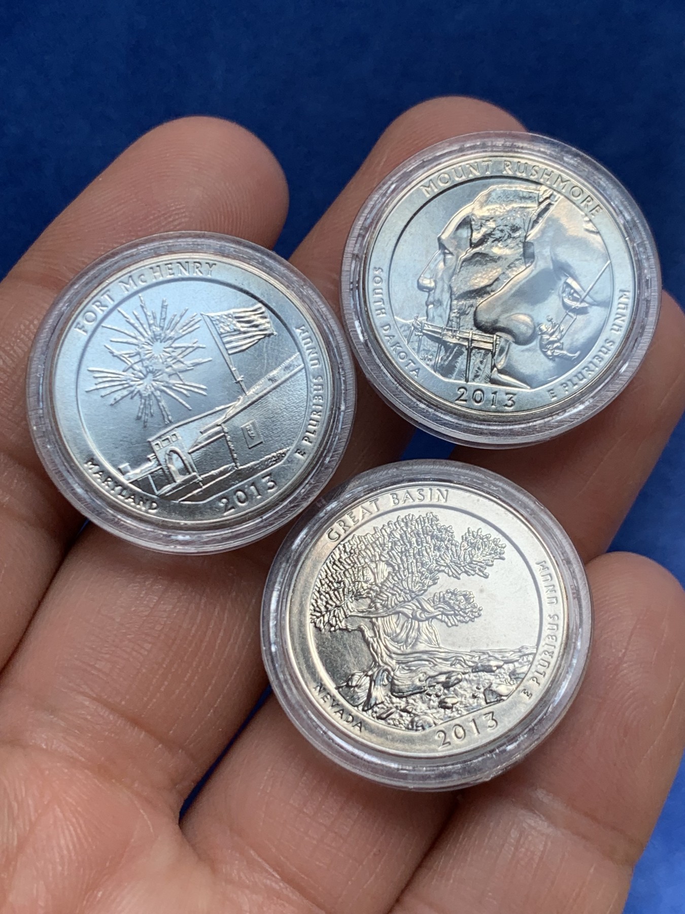 《竞宝斋》第243场-周日，周一 新年开场 (全场包邮) 3枚一组 2013年S版美国公园币 背面地标分别为大盆地公园、麦克亨利纪念碑、总统山