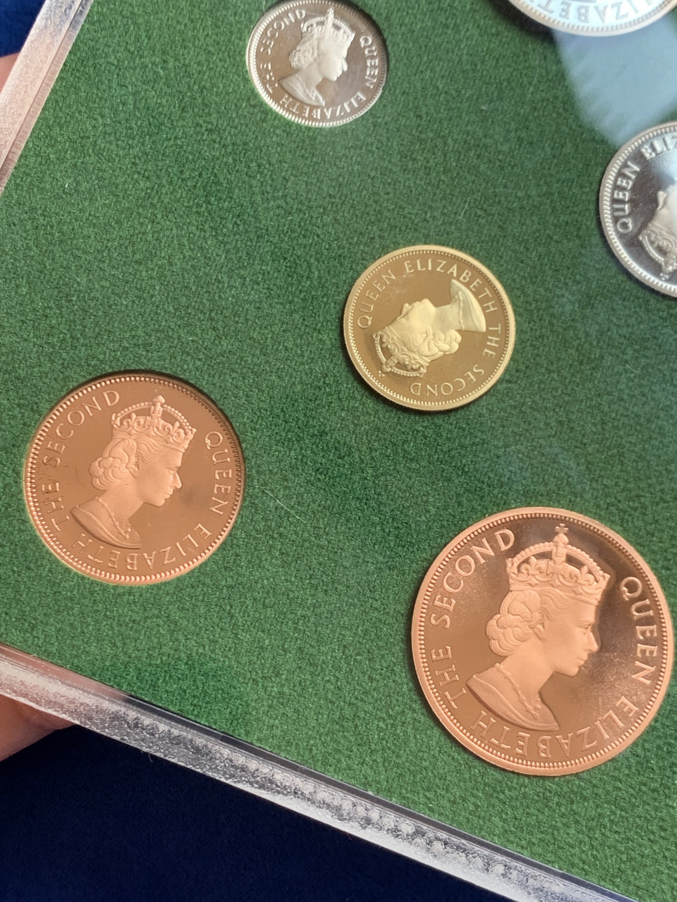 《竞宝斋》第243场-周日，周一 新年开场 (全场包邮) 1965年东加勒比6枚精制套，英皇厂出品，原包装，带证书，好状态。