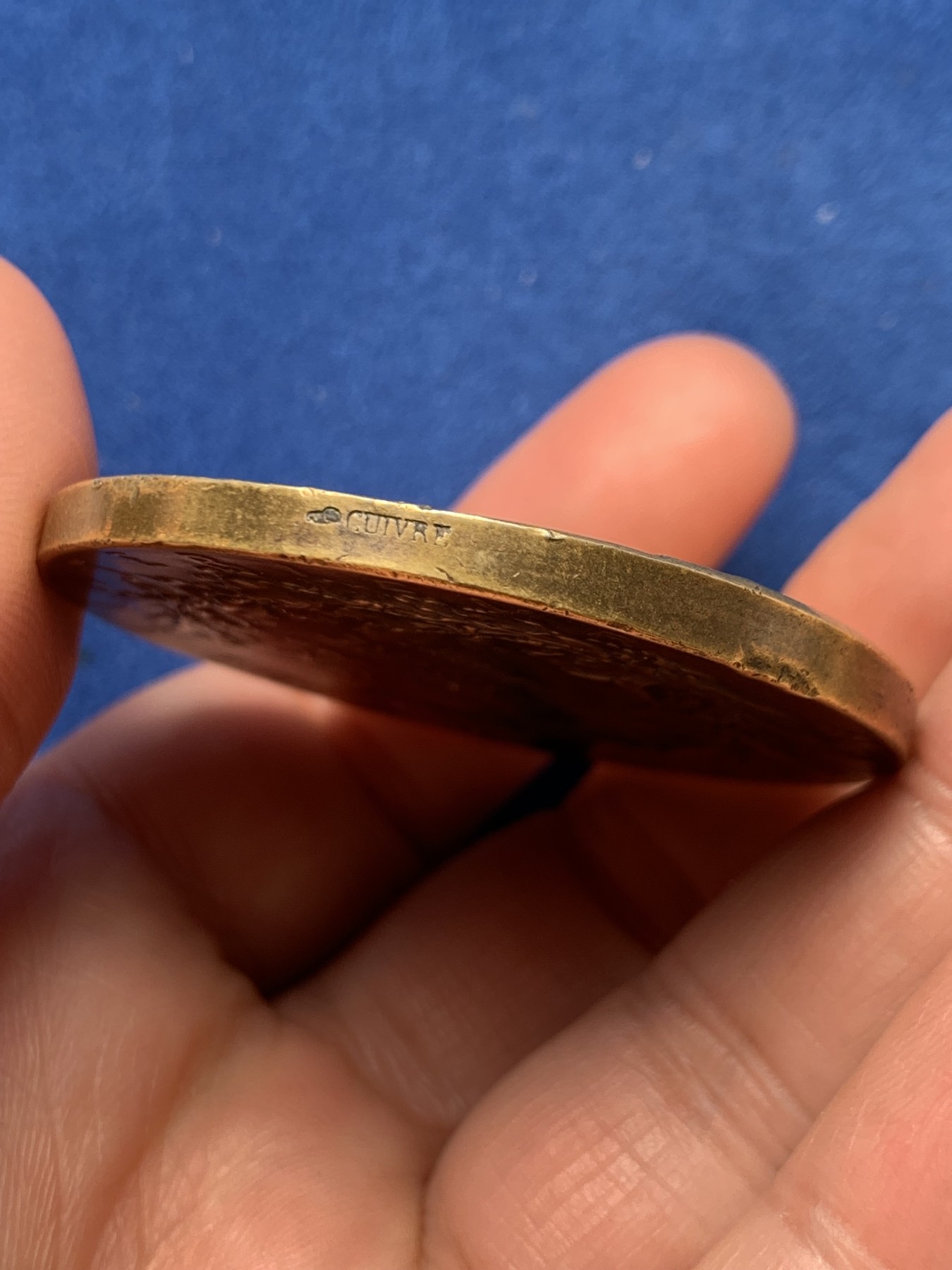 《竞宝斋》第243场-周日，周一 新年开场 (全场包邮) 罗蒂作品 戎装玛丽安娜铜章 早期CUIVRE版本 非常见BRONZE版本 背面包浆均匀自然 有划痕 50.2mm 66克 丰饶角铜标