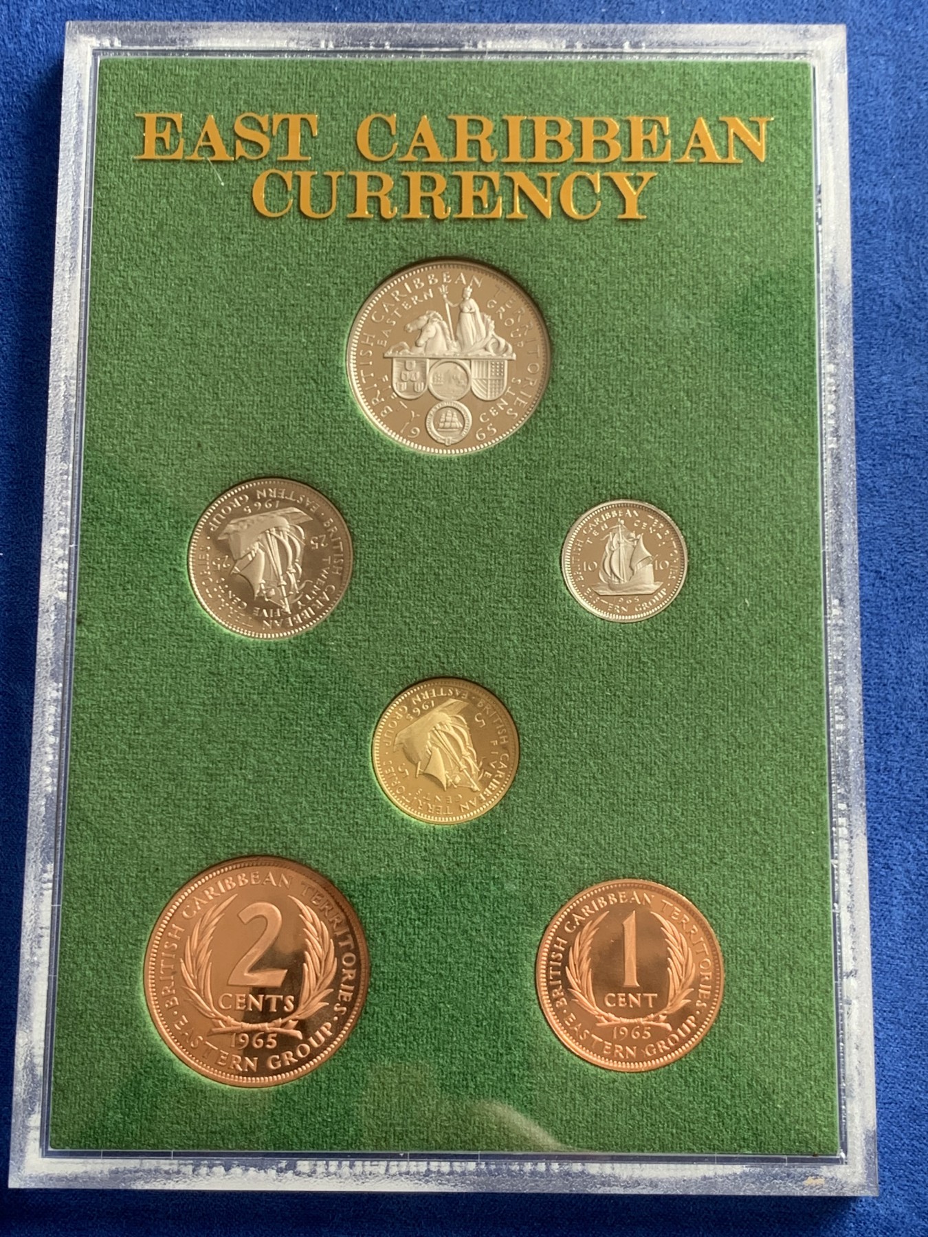 《竞宝斋》第243场-周日，周一 新年开场 (全场包邮) 1965年东加勒比6枚精制套，英皇厂出品，原包装，带证书，好状态。