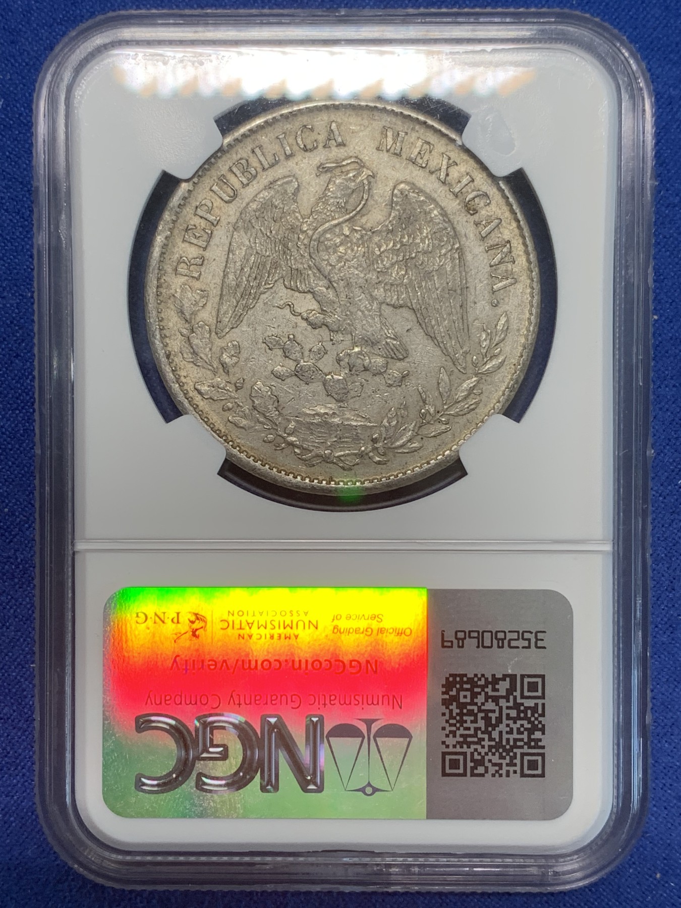 《竞宝斋》第243场-周日，周一 新年开场 (全场包邮) NGC AU55 墨西哥 1898年 直边鹰洋 1比索 银币 ZS FZ 转光明显