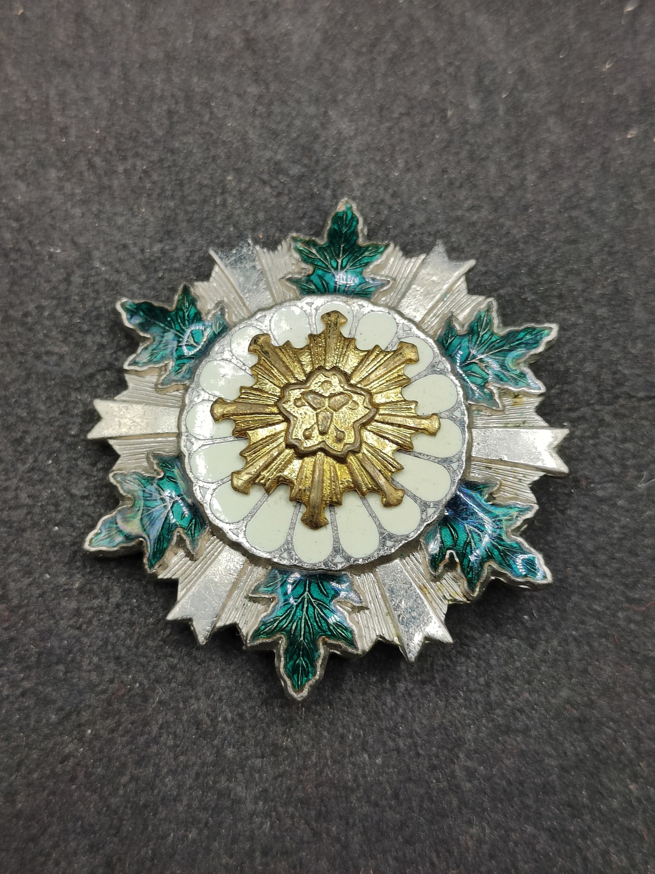 全场0元起拍 第136期 咸鱼国勋章拍卖专场 3月6日（周三）下午6：00开始 日本消防团珐琅纪念章