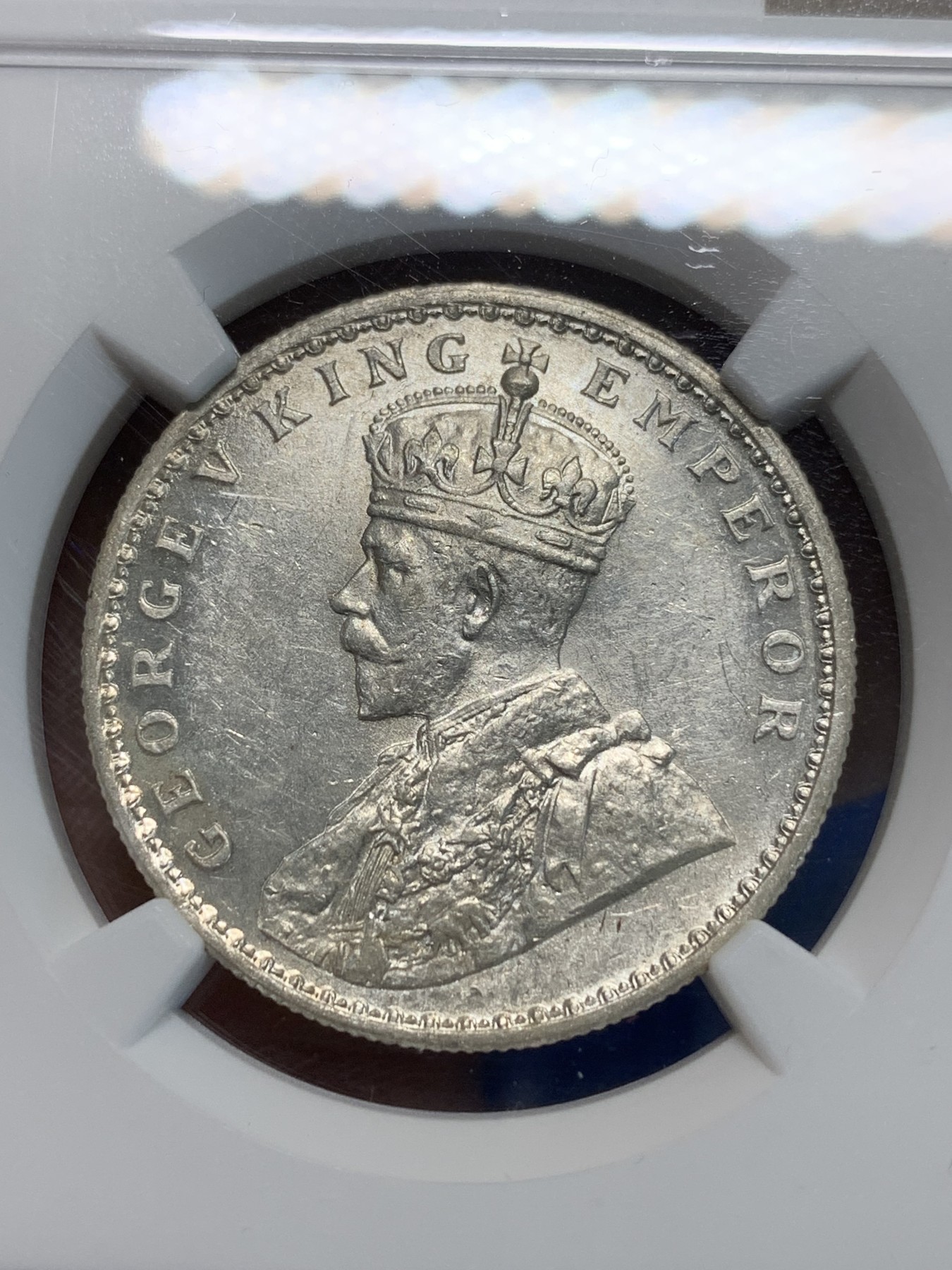 《竞宝斋》第243场-周日，周一 新年开场 (全场包邮) NGC MS61 印度1916C乔治五世1卢比银币