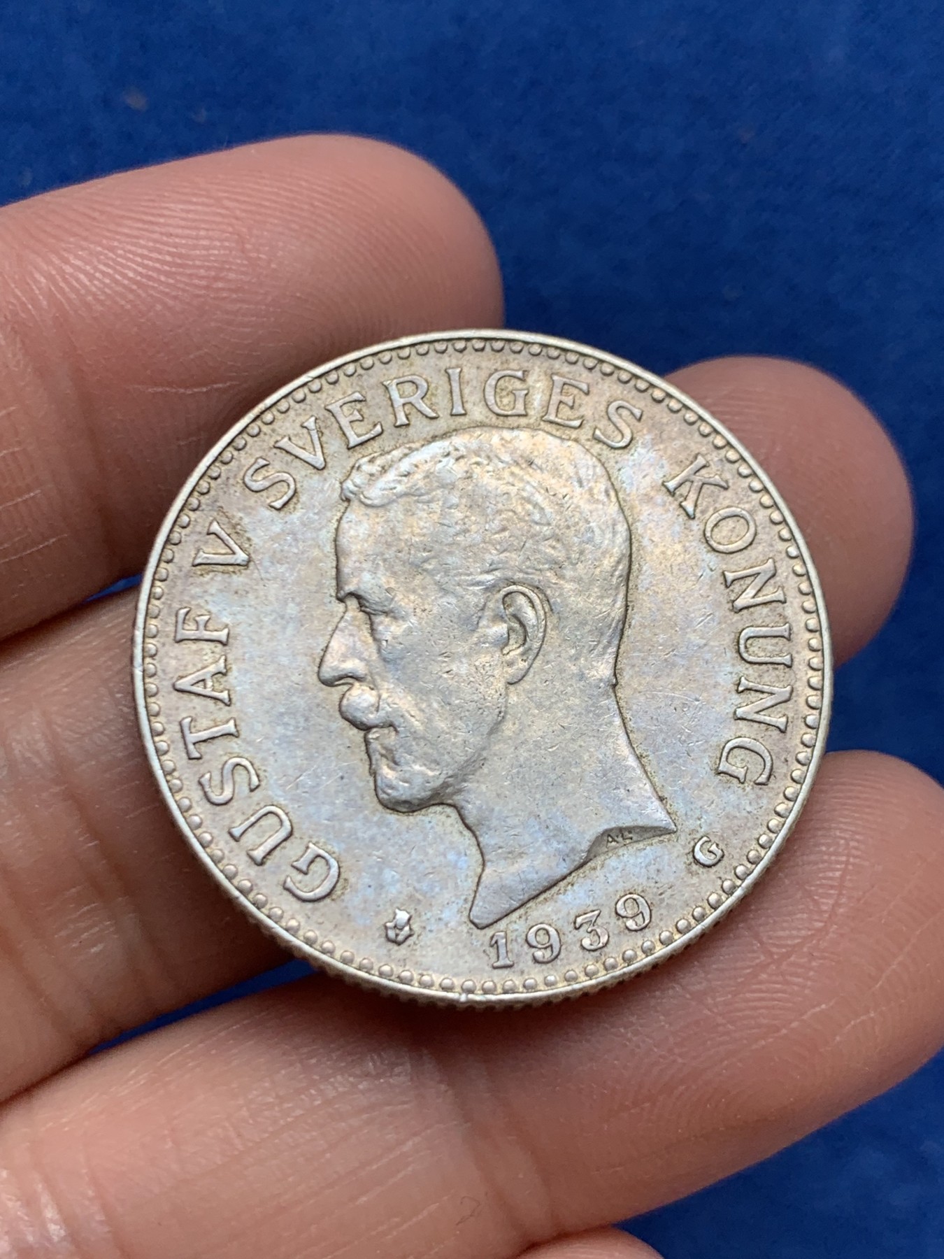 《竞宝斋》第243场-周日，周一 新年开场 (全场包邮) 瑞典1939年古斯塔夫五世2克朗银币 这个品种也少见了