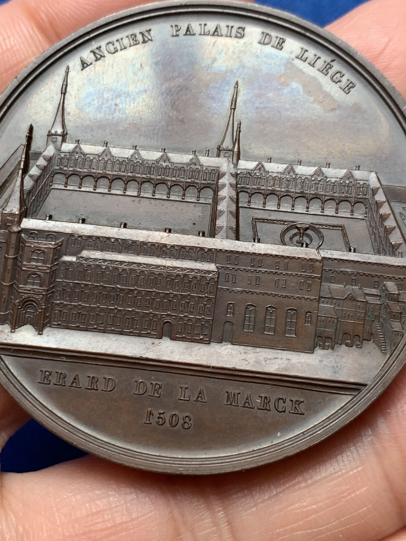 《竞宝斋》第243场-周日，周一 新年开场 (全场包邮) 比利时1849纪念列日王子巧克力色铜章 50.2mm 60.4g