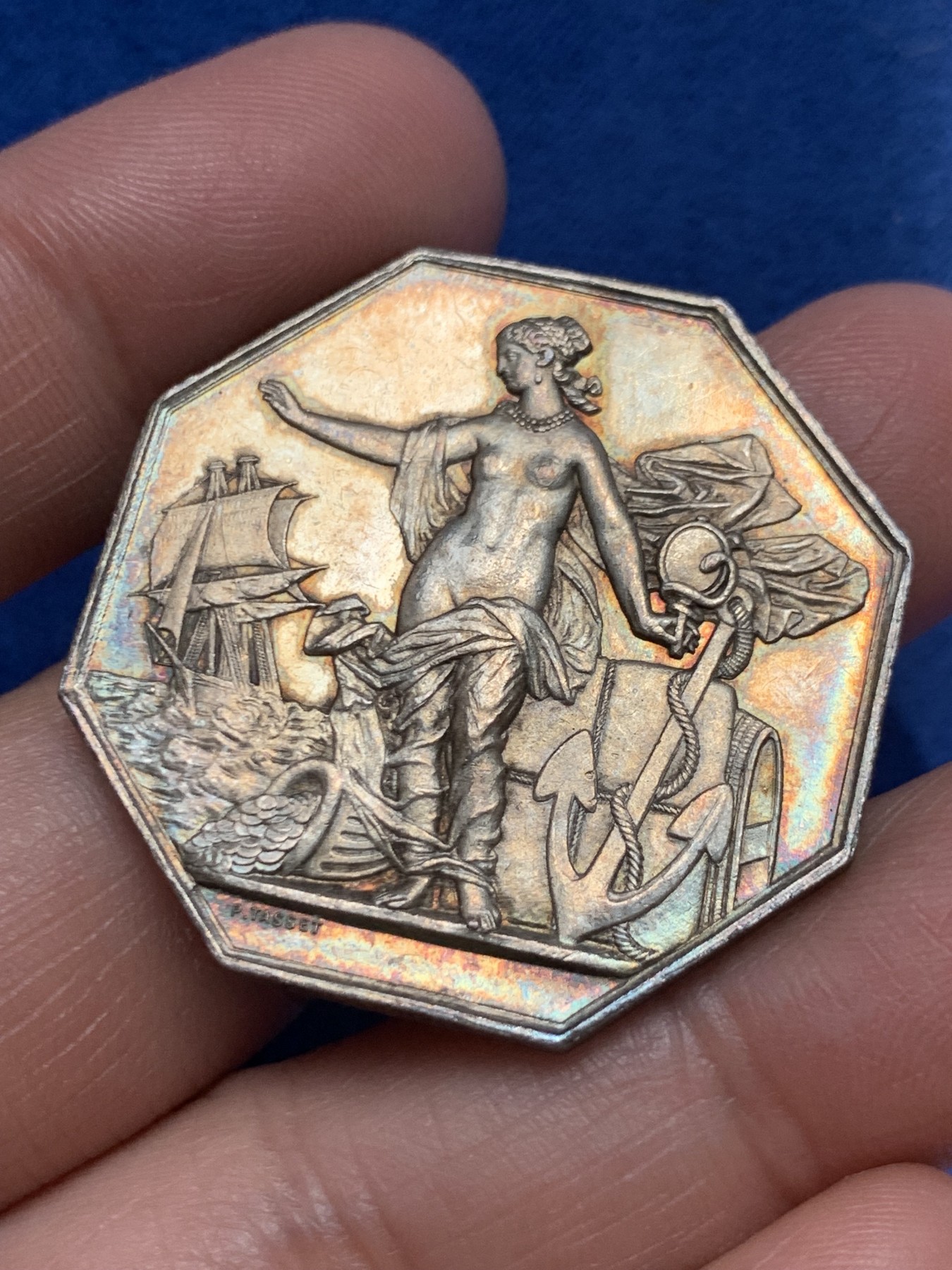 《竞宝斋》第243场-周日，周一 新年开场 (全场包邮) 法国先见之明保险公司八角银质代币，36.3毫米，19.01克，1860-1879年蜜蜂边铭