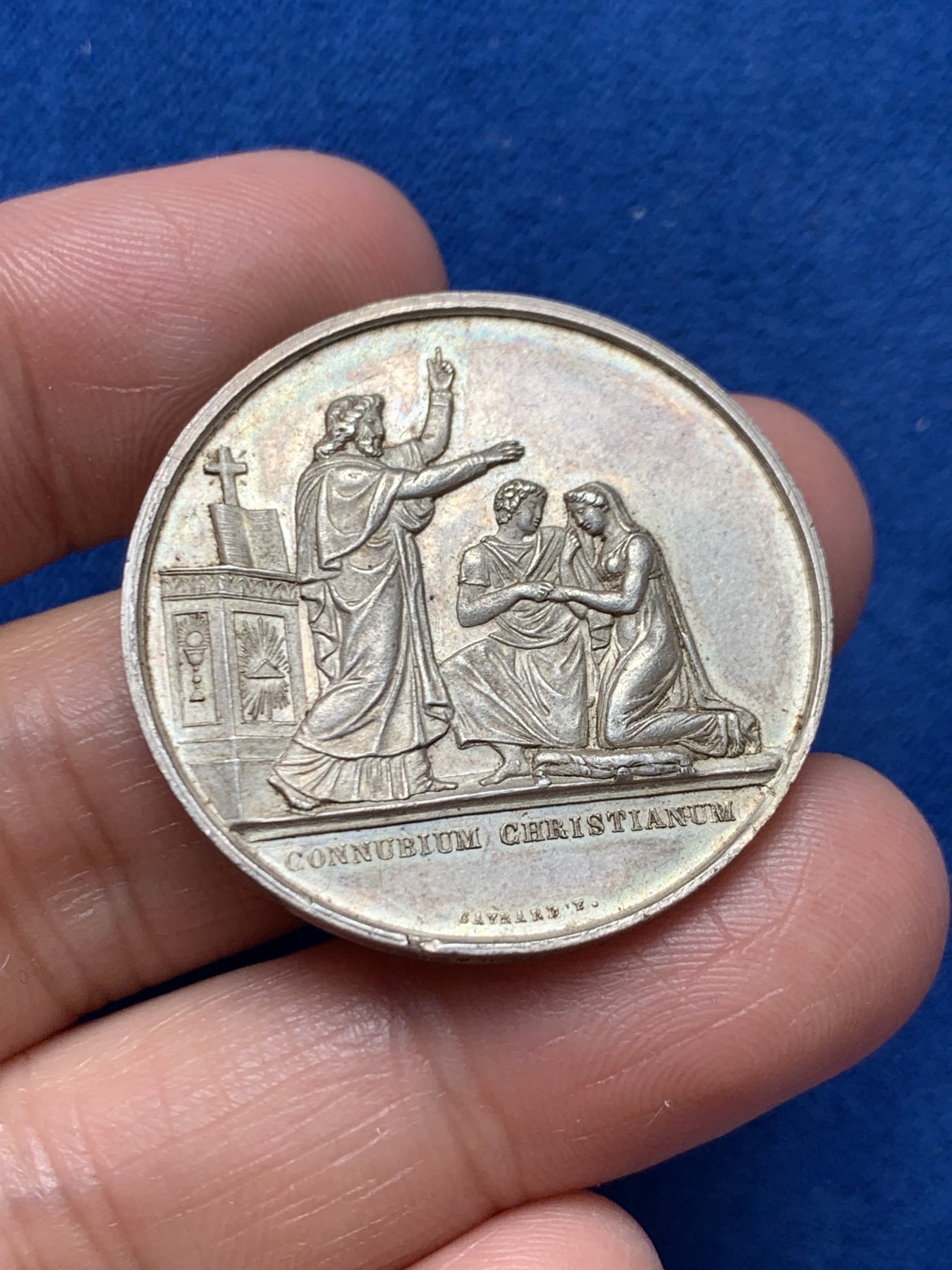 《竞宝斋》第243场-周日，周一 新年开场 (全场包邮) 法国早期婚礼银章，33.7mm，15.1克，蜜蜂argent边铭银标