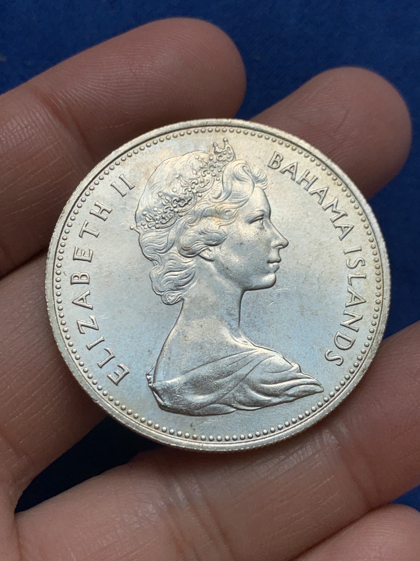 《竞宝斋》第243场-周日，周一 新年开场 (全场包邮) 巴哈马1969年伊丽莎白二世2元原光大银币 925银 29.8g 40mm