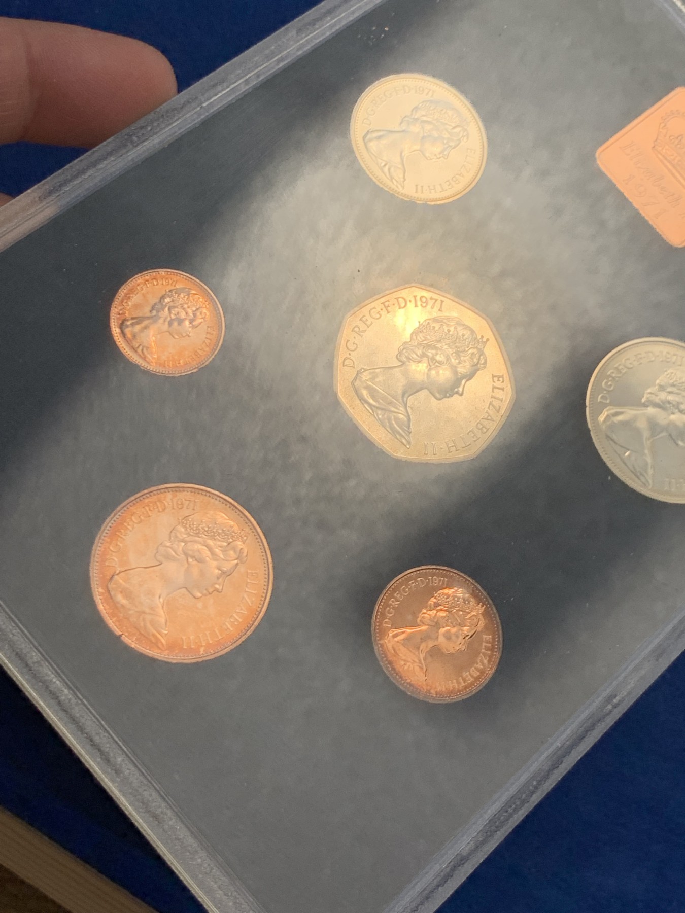 《竞宝斋》第243场-周日，周一 新年开场 (全场包邮) 两套一组 1970年+1971年英国精制套币 十二进制关门/十进制开门套 见证英系钱币的历史变革