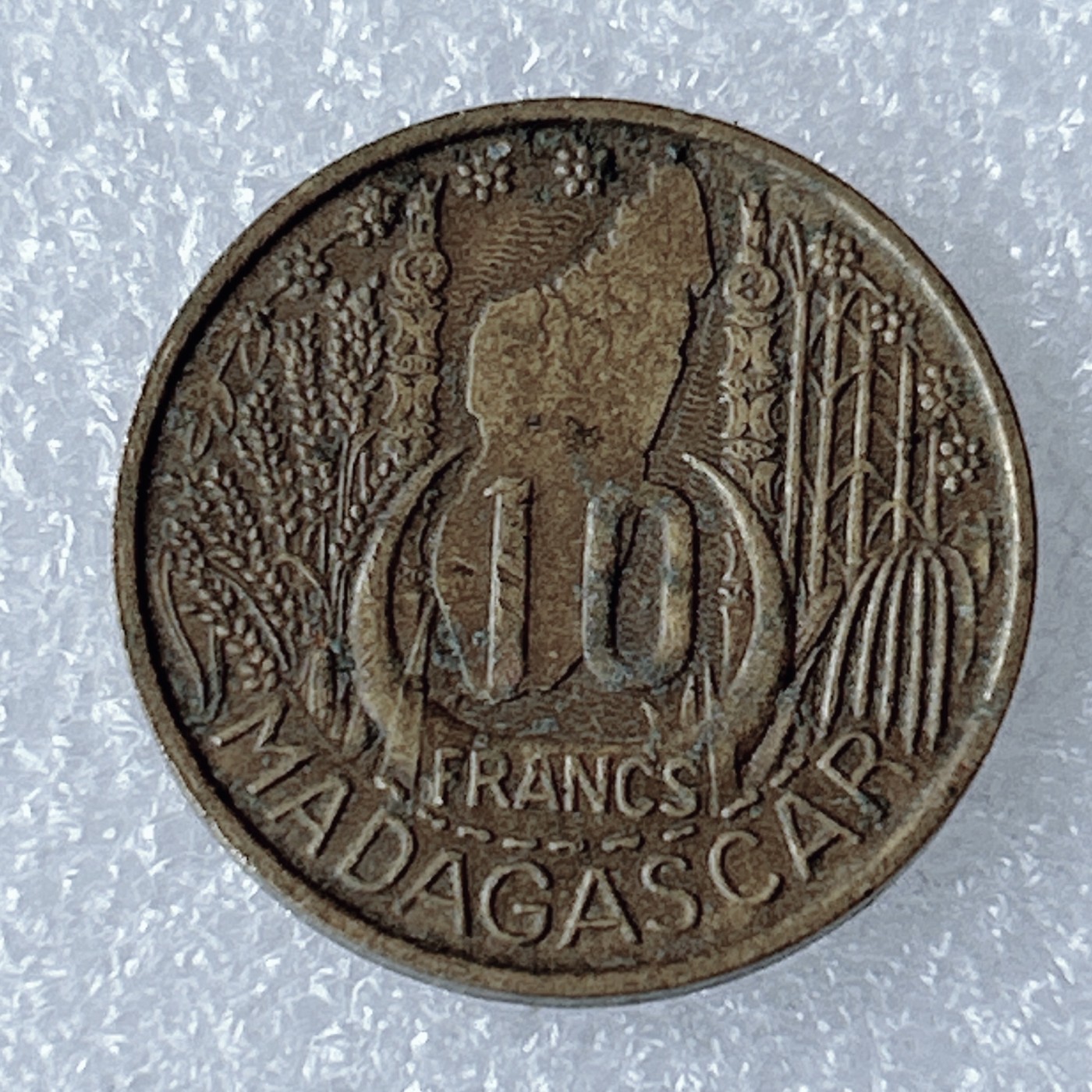 海外回流1元起拍小铺 各国钱币散币场 第8期 法属马达加斯加10法郎铜币