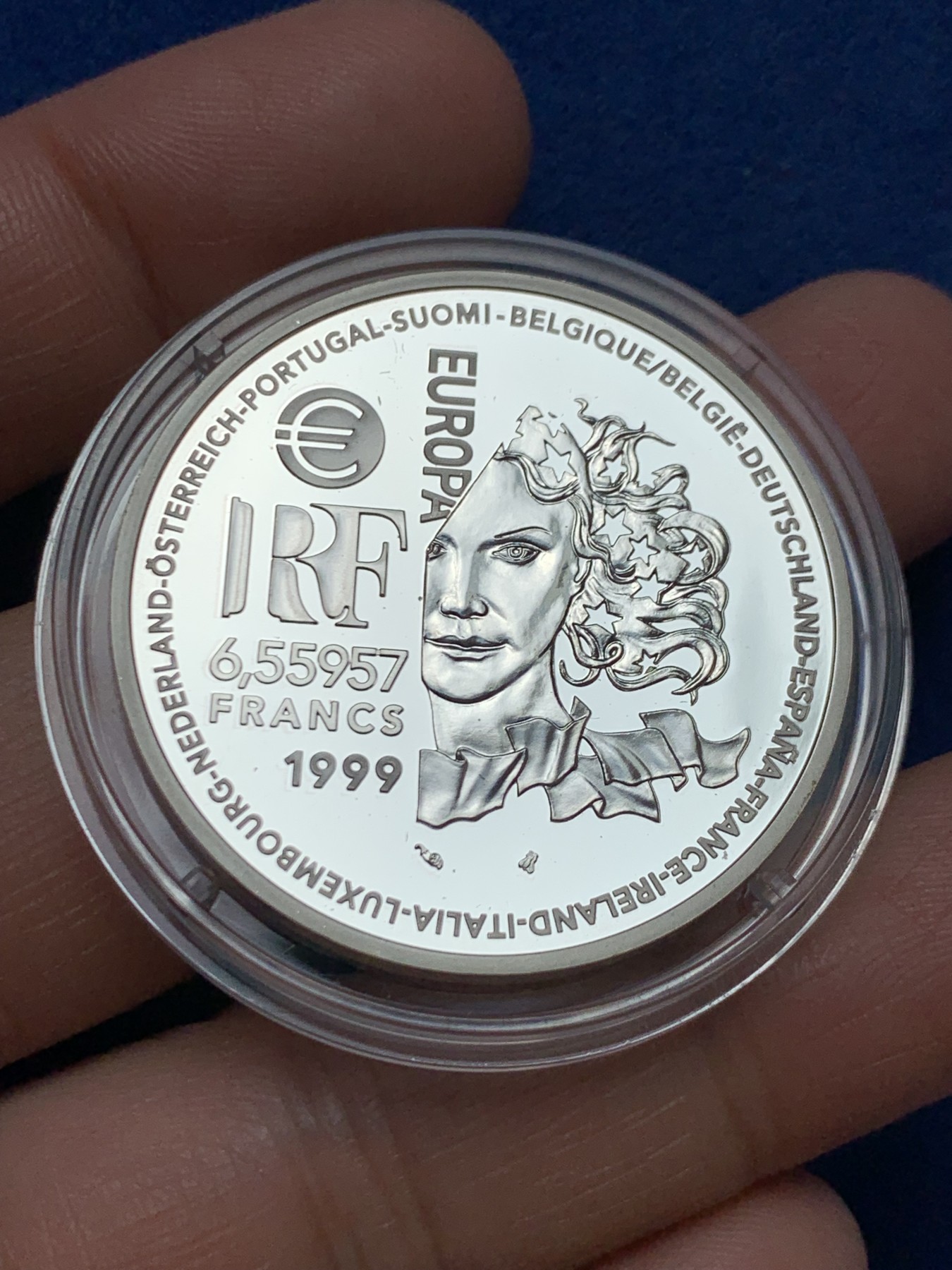 《竞宝斋》第243场-周日，周一 新年开场 (全场包邮) 1999年法国6.55957法郎精制银币 罗马艺术主题 ART ROMAN 品相近乎完美 22.2克 37mm