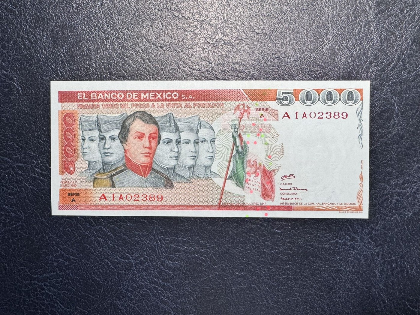 收藏联盟Quantum Auction 第328期拍卖  墨西哥1980年5000比索 品相全新UNC 首发冠 号码无47  非常稀少 票面自然油墨收缩 查普特佩克城堡
