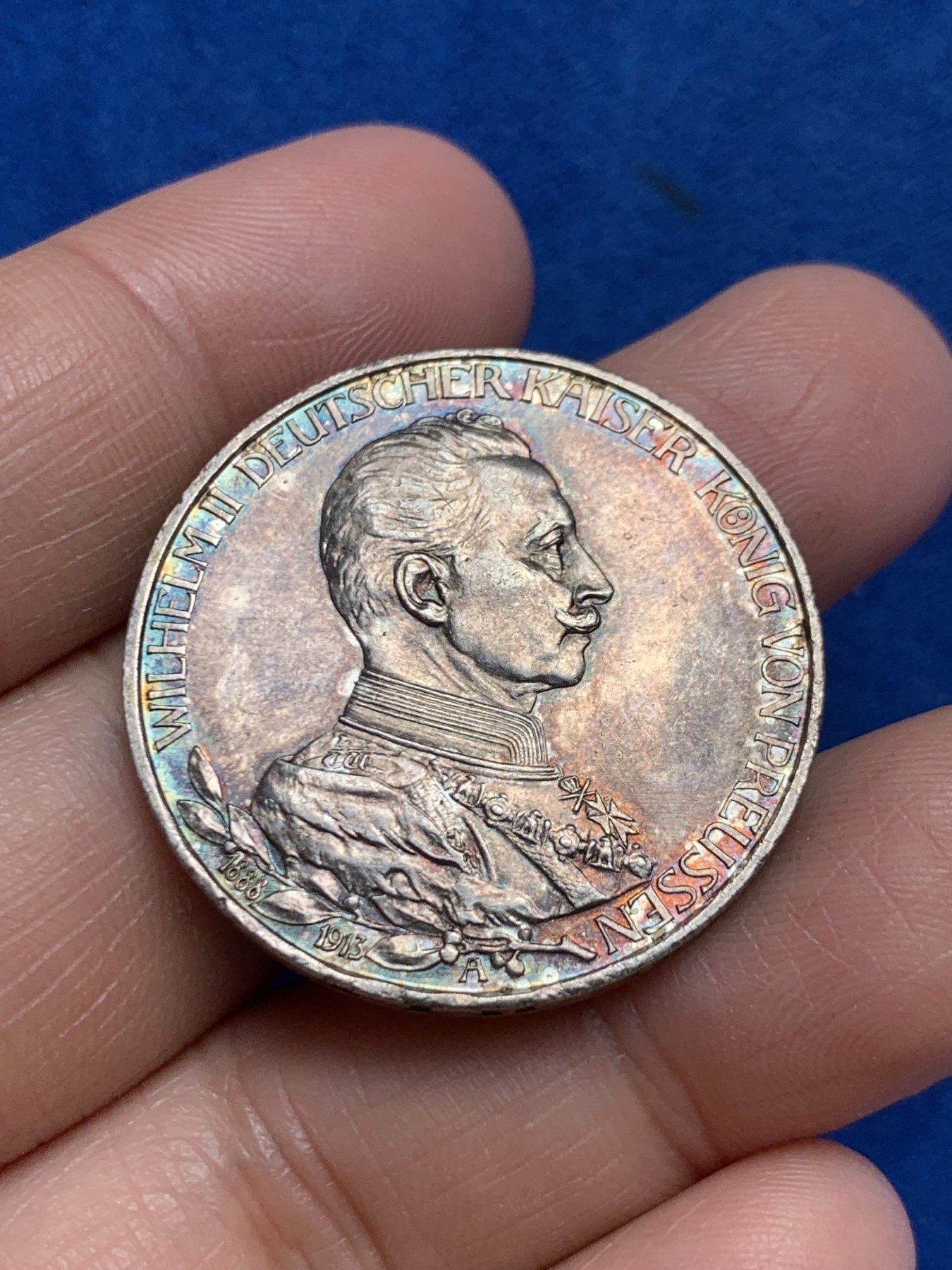 《竞宝斋》第243场-周日，周一 新年开场 (全场包邮) 德国 1913年 威廉二世3马克 银币 转光明显 五彩包浆