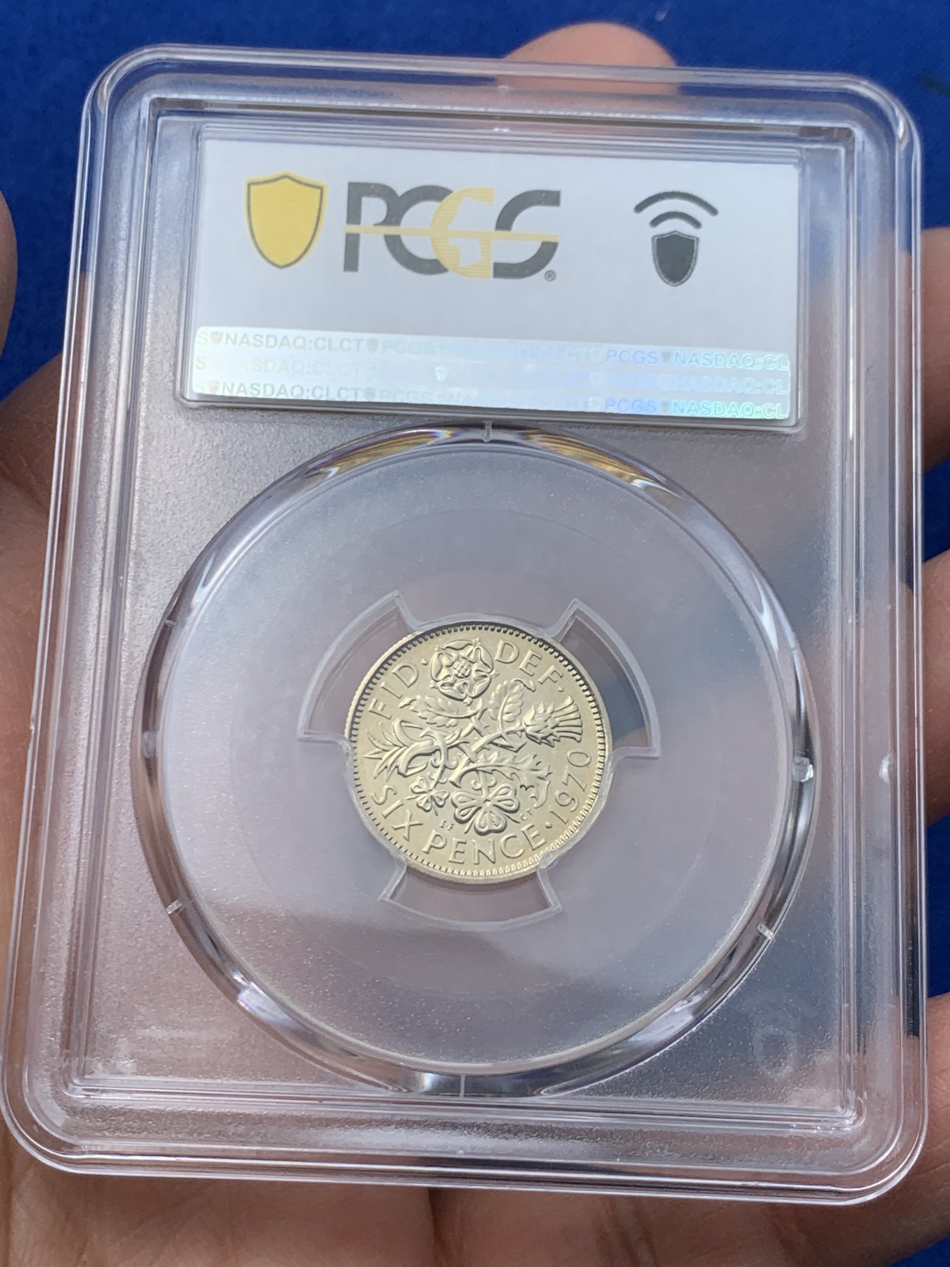 《竞宝斋》第243场-周日，周一 新年开场 (全场包邮) PCGS PR68 英国1970年精制6便士 十二进制关门套 分数到位