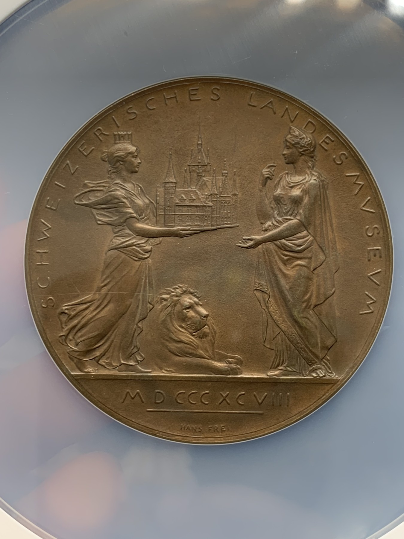 《竞宝斋》第243场-周日，周一 新年开场 (全场包邮) NGC MS63 瑞士1898国家博物馆铜章 大盒封装 章直径57mm左右 大规格