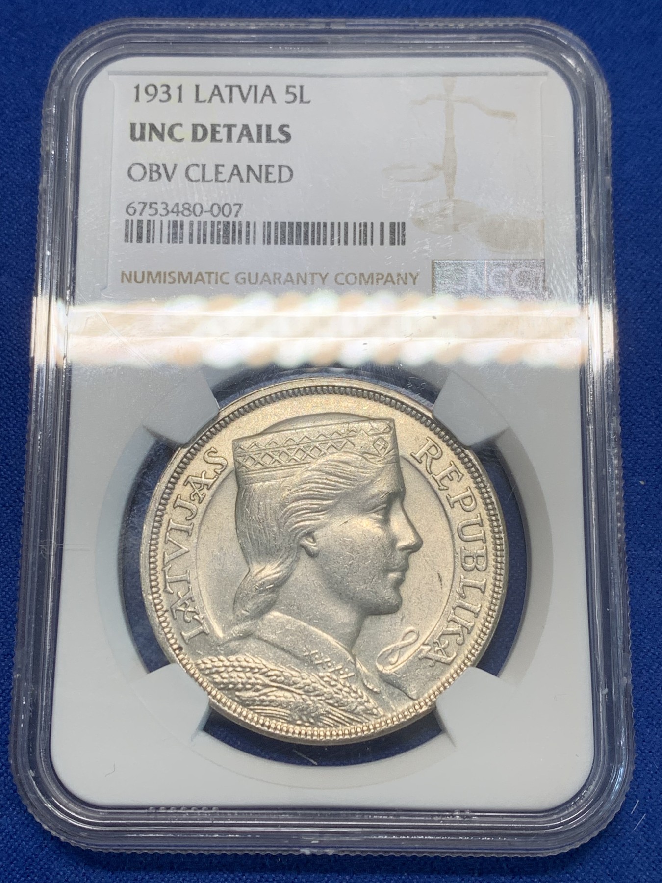 《竞宝斋》第243场-周日，周一 新年开场 (全场包邮) NGC UNCD 拉脱维亚1931年谷物女神5拉特纪念银币，币面清爽干净又漂亮，打制精美，状态极佳。