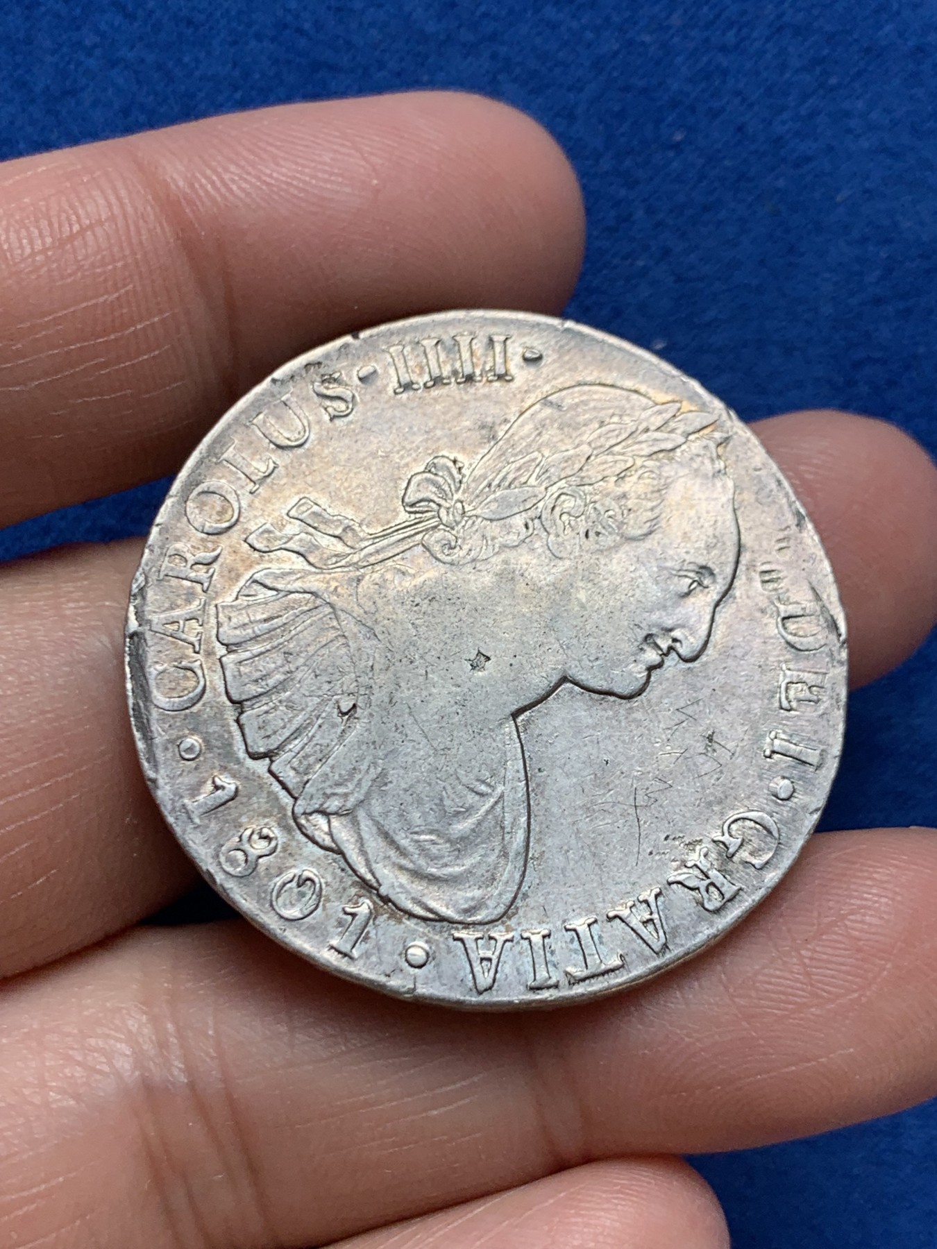 《竞宝斋》第243场-周日，周一 新年开场 (全场包邮) 西属秘鲁1801年卡洛斯四世8R大银 头像前面有浅划痕 细节见图