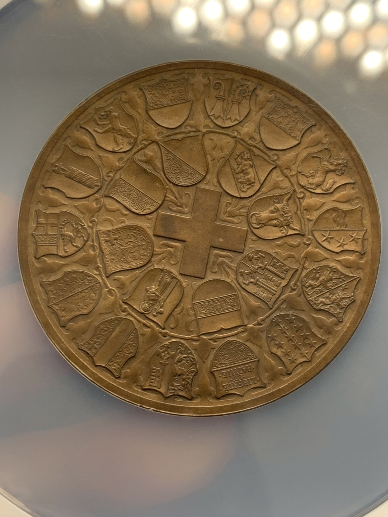 《竞宝斋》第243场-周日，周一 新年开场 (全场包邮) NGC MS63 瑞士1898国家博物馆铜章 大盒封装 章直径57mm左右 大规格