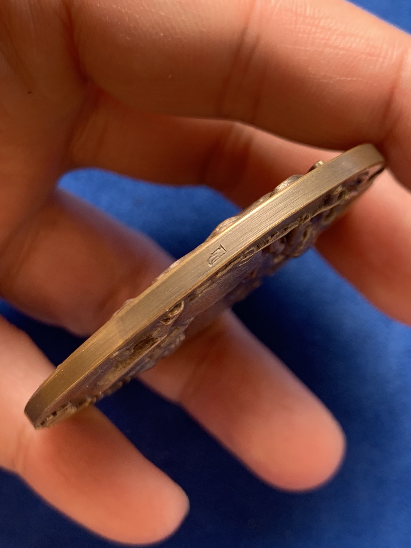 《竞宝斋》第243场-周日，周一 新年开场 (全场包邮) 瑞典1949宗教铜章 55.7mm 97.6g