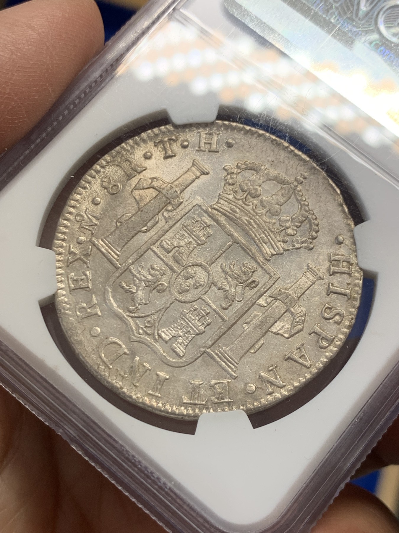 《竞宝斋》第243场-周日，周一 新年开场 (全场包邮) NGC AU58 西属墨西哥1809年费七戎装版双柱银币 全深打 细节一流 原光