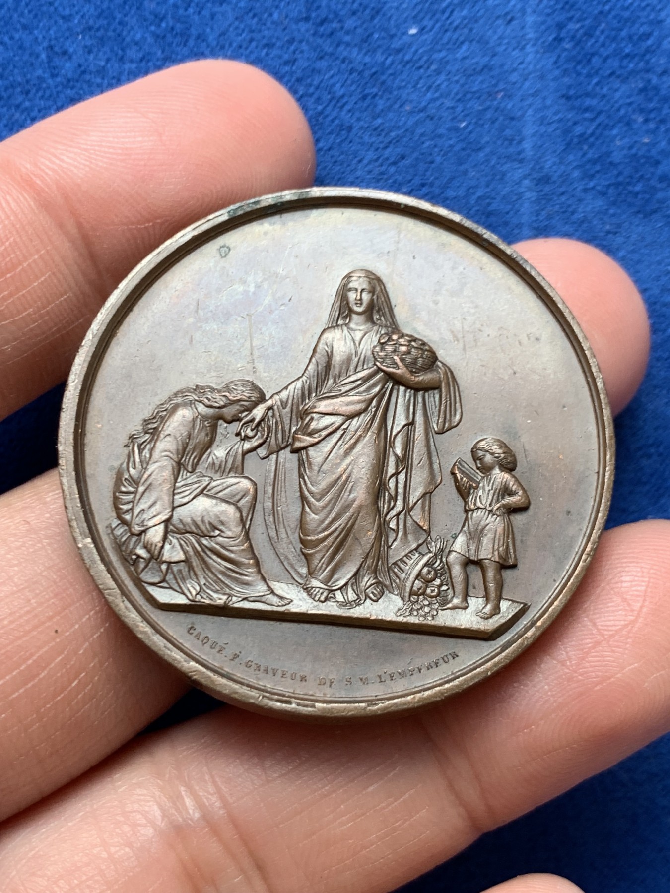 《竞宝斋》第243场-周日，周一 新年开场 (全场包邮) 法国1867-1868年农业丰收纪念铜章 巧克力包浆，底板类镜面效果 蜜蜂边铭铜标 41.6mm 32克