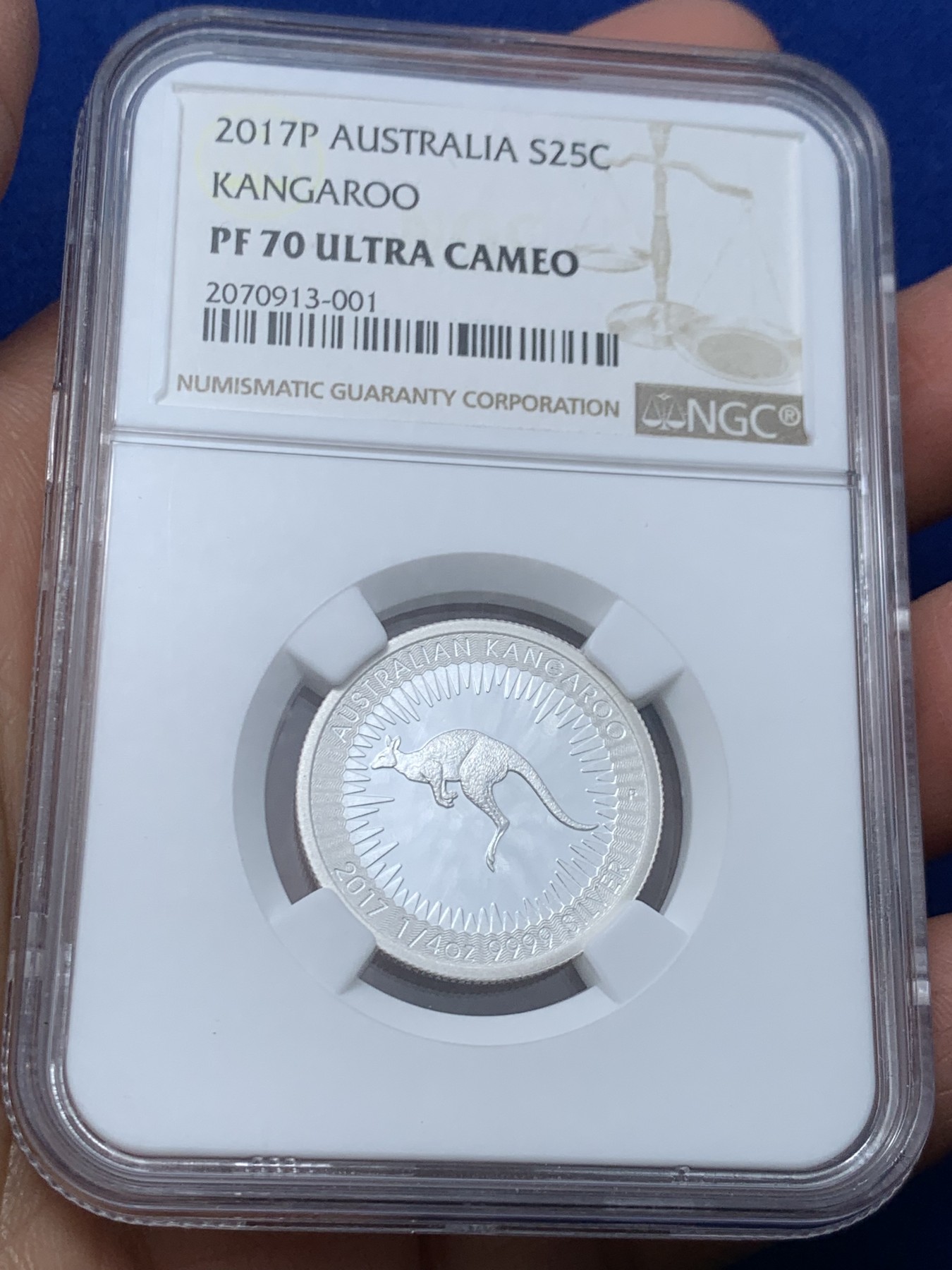 《竞宝斋》第244场-周日，周一 新年开场 (全场包邮) NGC PF70UC 澳大利亚2017年小袋鼠25分银币 冠军分 1/4盎司 999银 细节完美