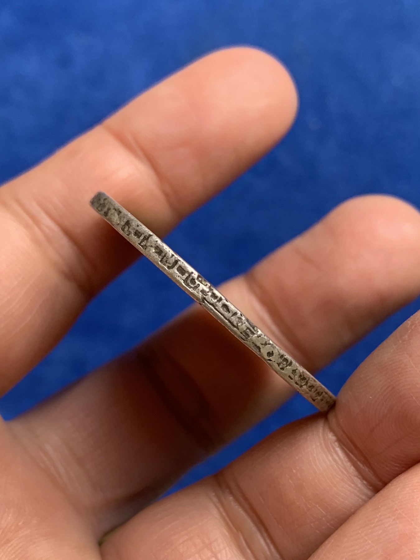 《竞宝斋》第244场-周日，周一 新年开场 (全场包邮) 西属墨西哥1807年卡四双柱8里亚尔银币，原味币面干净难得，细节见图