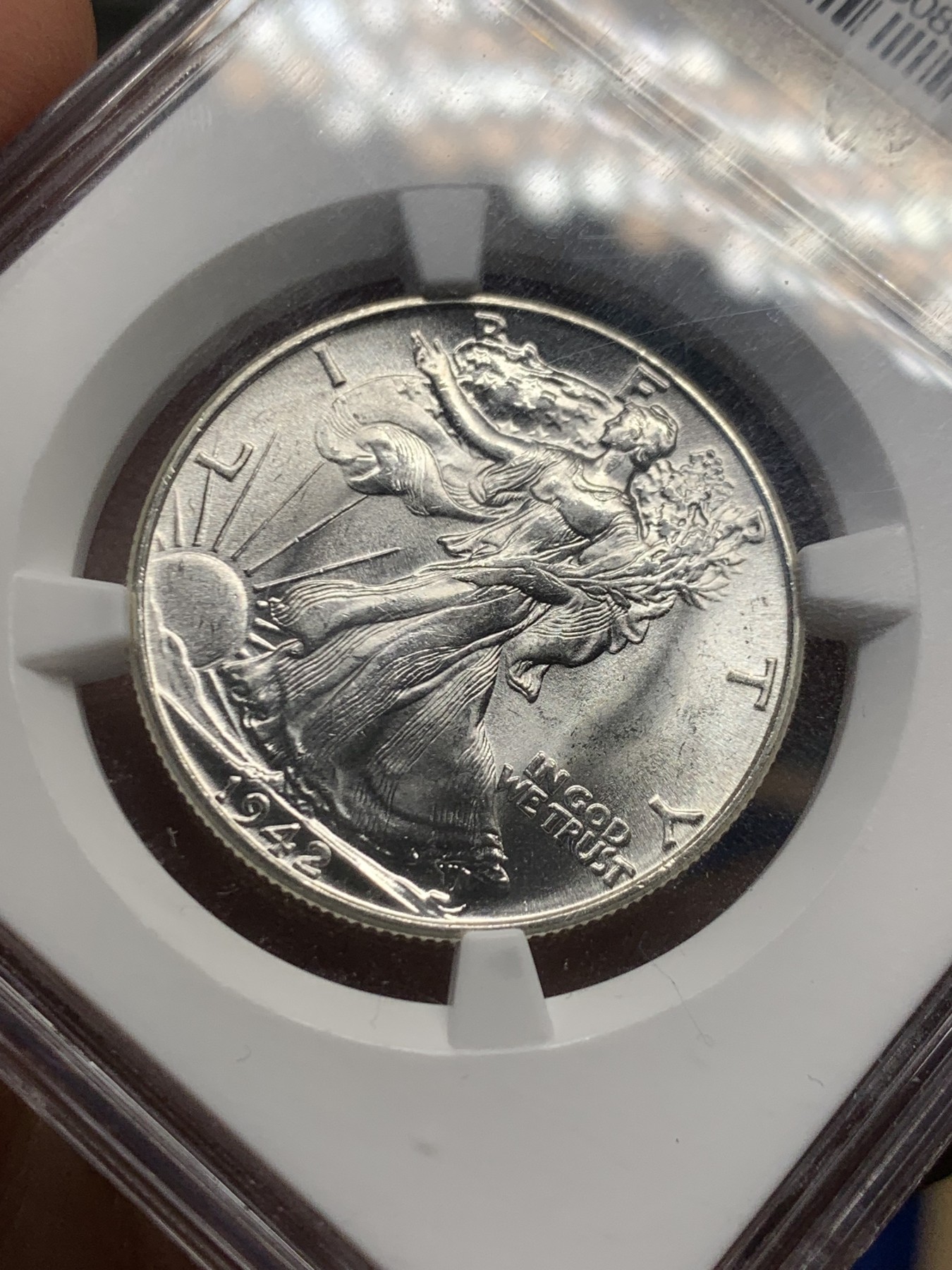 《竞宝斋》第244场-周日，周一 新年开场 (全场包邮) NGC MS64 美国1942年行走女神 50美分银币 满银光好品 老盒子